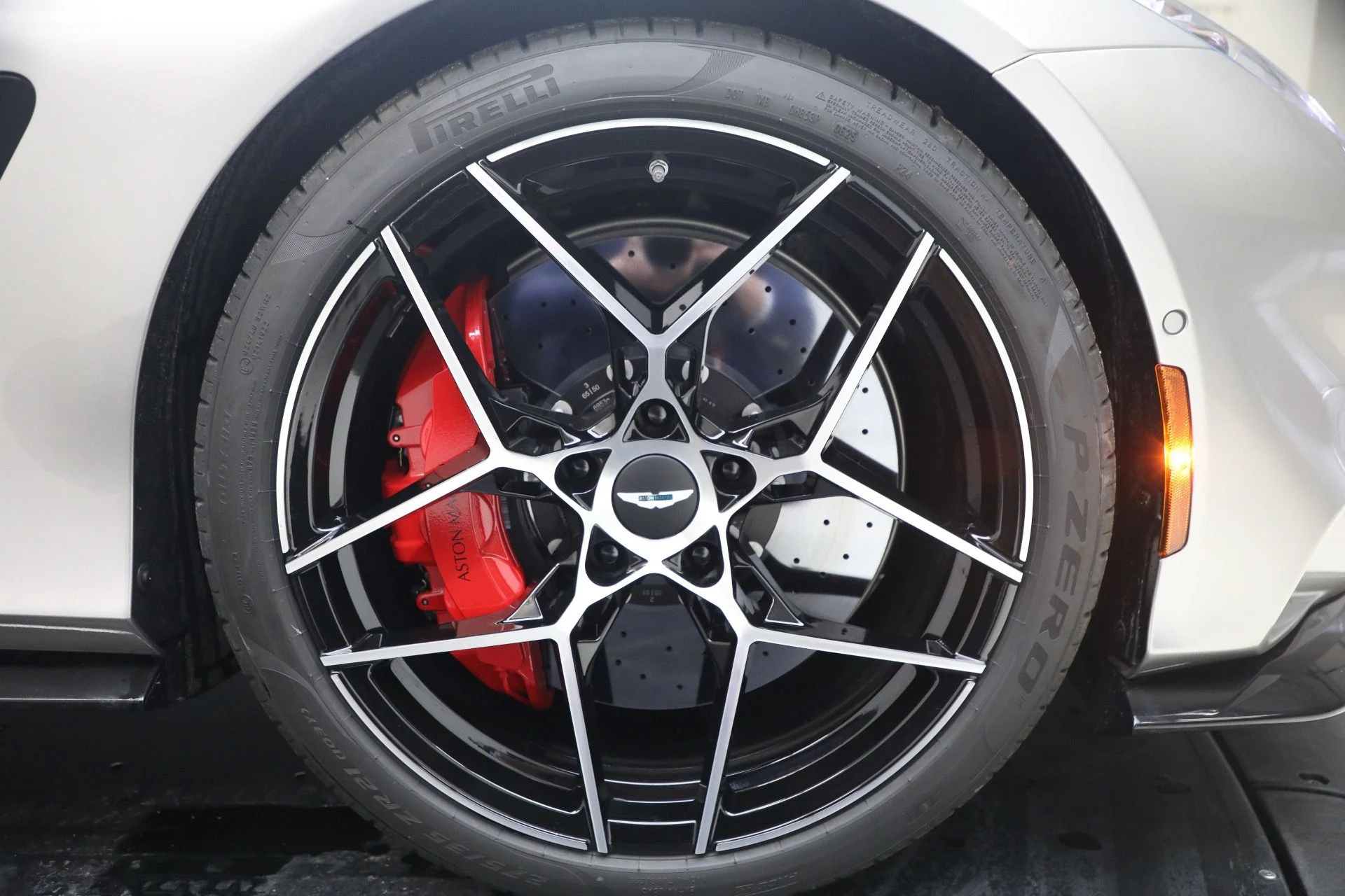 mph013_867341738_New_2026_Aston_Martin_Vanquish_1767630425_be044869b2