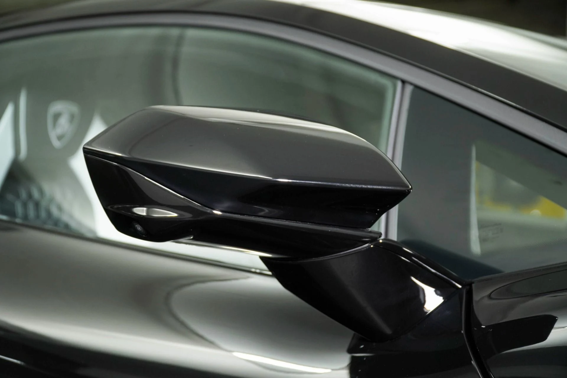 mph013_869771318_New_2026_Lamborghini_Revuelto_1776293833_d225100236