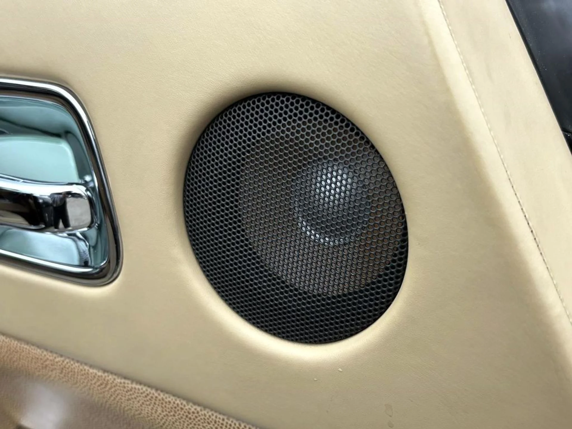 mph013_870215150_4d39d29112bd478f3bf7a7f8f88be481x_4e69b68011