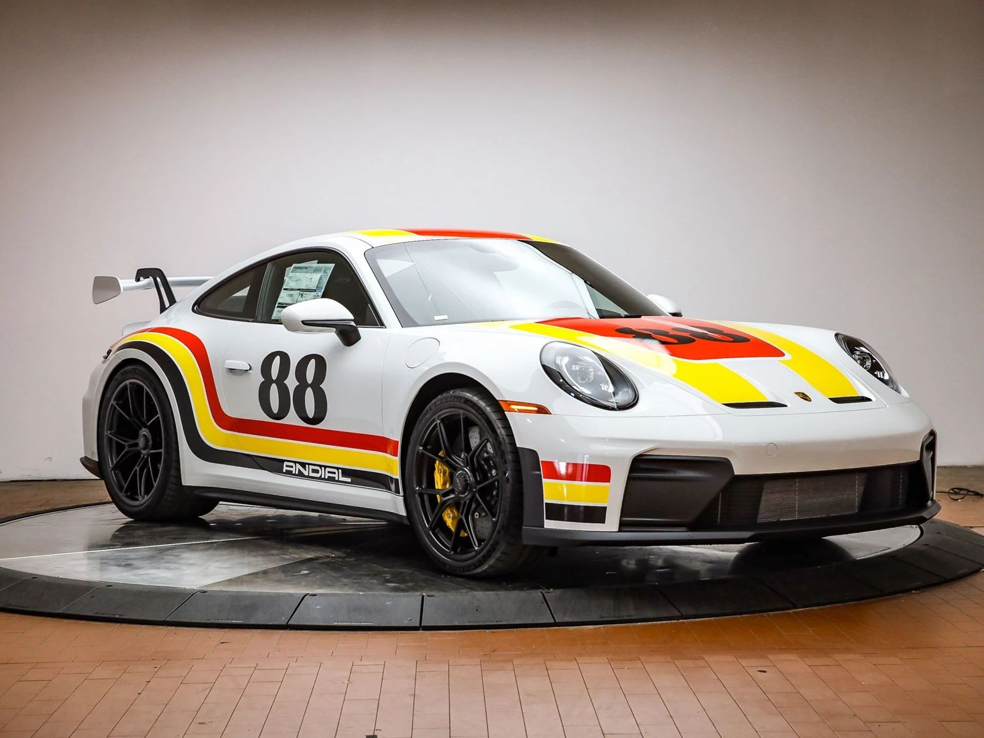 mph013_880845913_6479b44612e752a718d32a08944edf2fx_8867b59a83