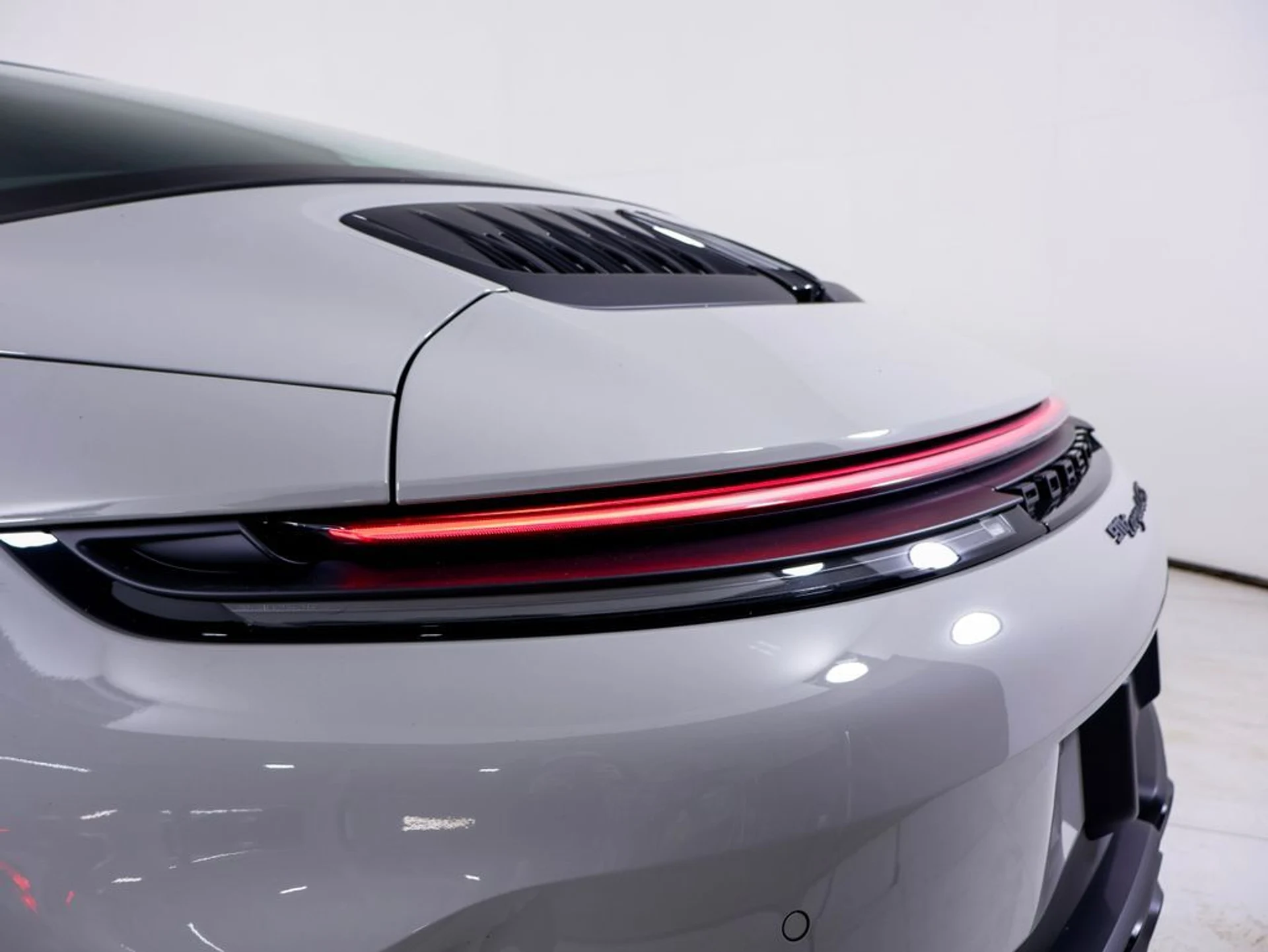 mph013_886089553_14dac41de7d40a13b582c5c7e6bfa51bx_6e188e31cd