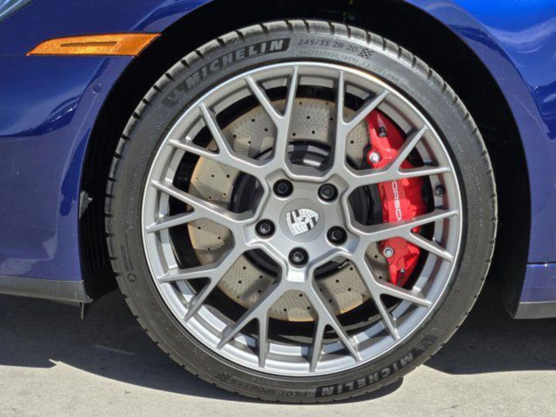 mph013_886332033_Wc_Ek_Mc3_T_d_Srf_Rs_V8_HV_Ks_BC_239w_d59607d6ca