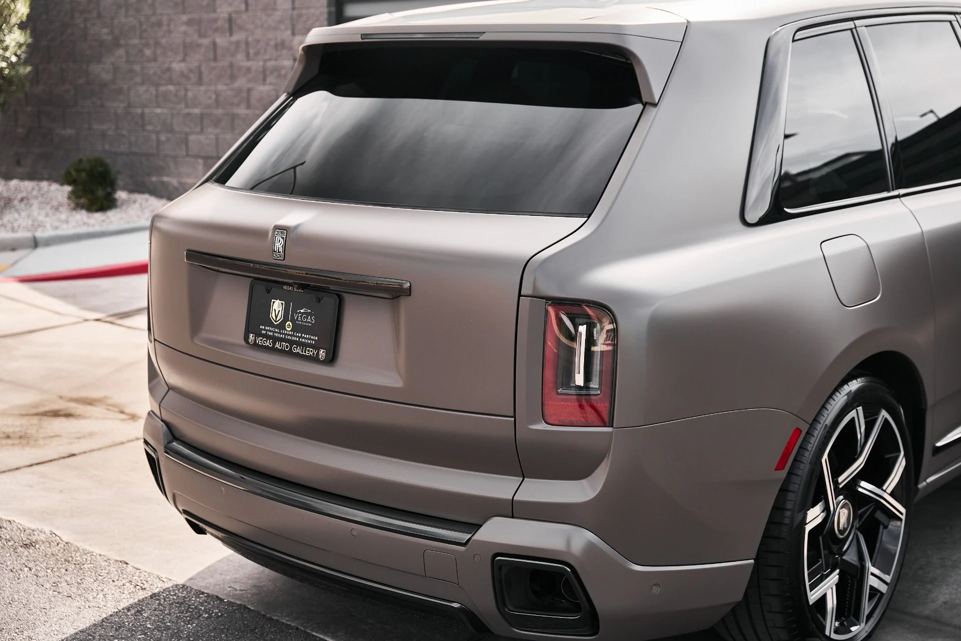 mph013_888466248_Used_2026_Rolls_Royce_Cullinan_Black_Badge_1776556906_0749d945aa