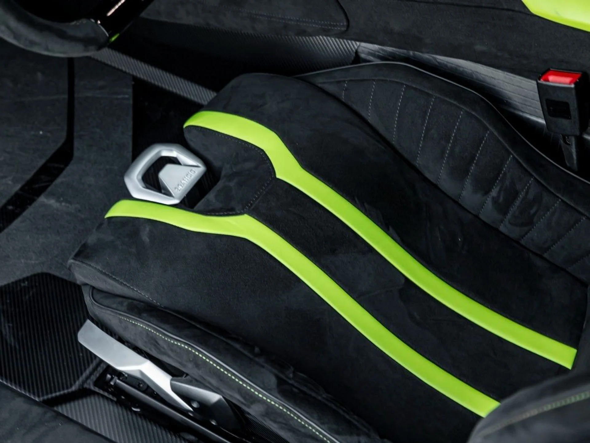 mph013_890478306_14_0a67098279