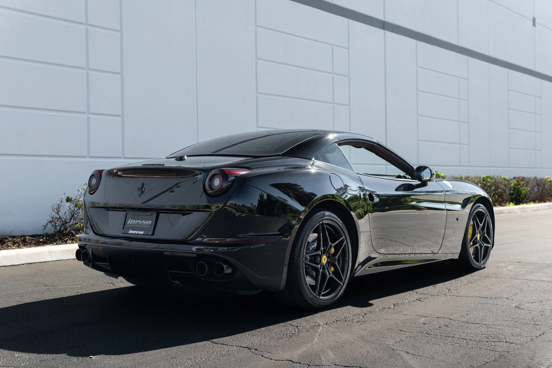 mph013_890868162_Used_2017_Ferrari_California_T_1767065452_a12e797b45