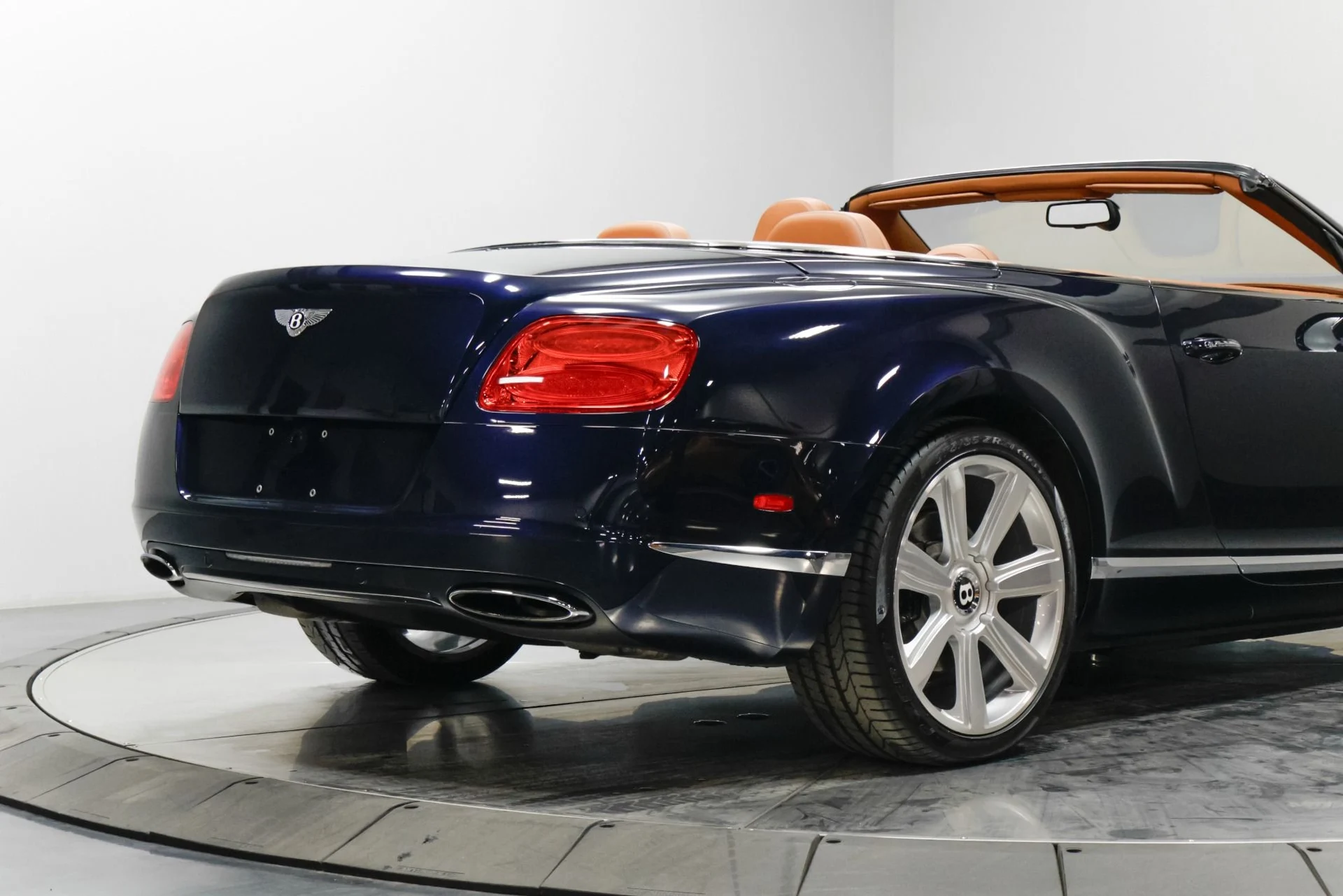 mph013_891260555_Used_2013_Bentley_Continental_GTC_1761057953_b94d173c31