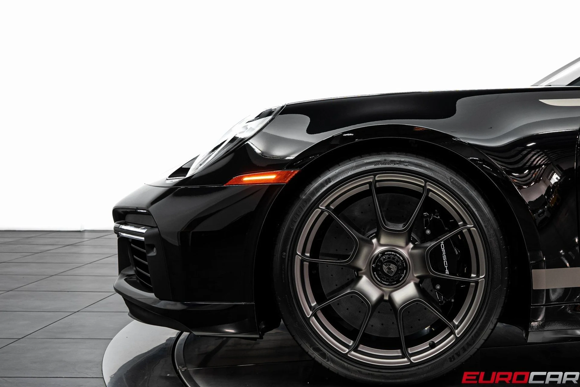 mph013_895880010_image_14_0e391d302c