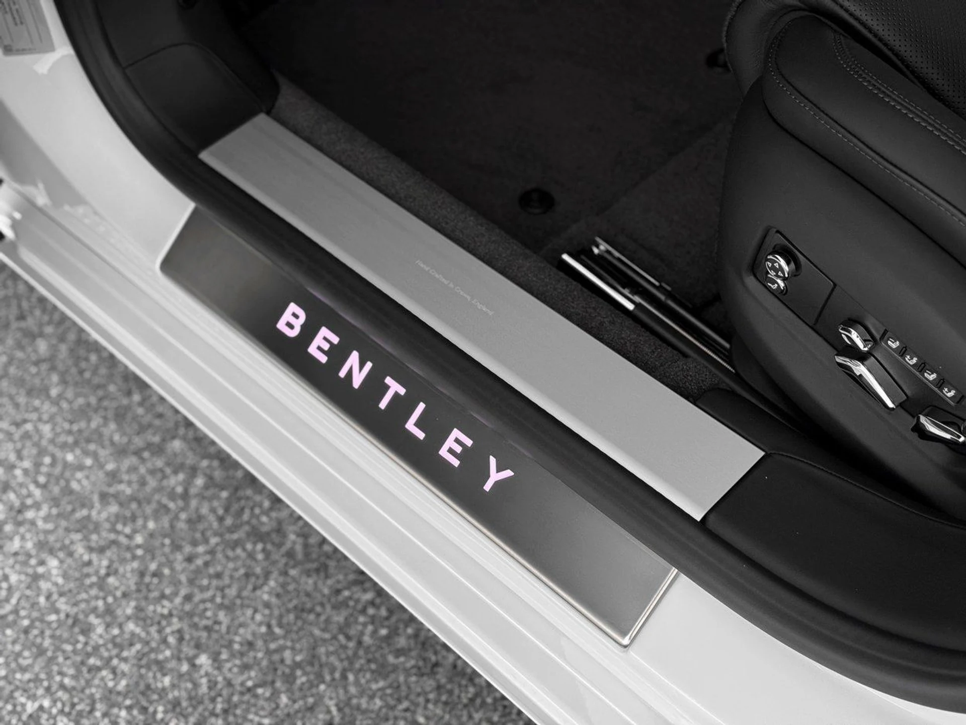 mph013_897052988_b092afbbe8fe66191029b75cb30be6f3x_dcd9ee00a9