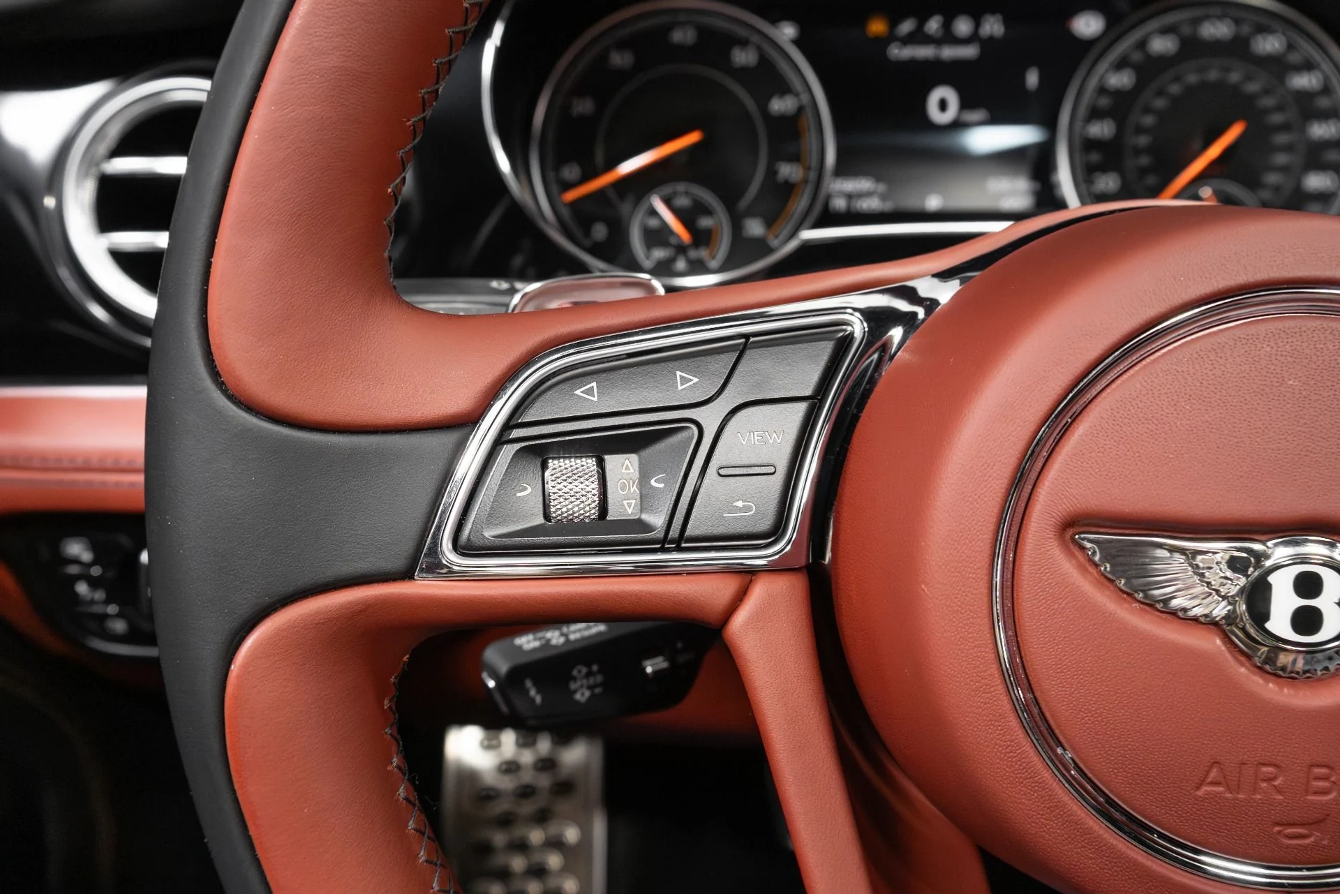 mph013_898293223_Used_2017_Bentley_Bentayga_W12_1763489562_1c4381a02d