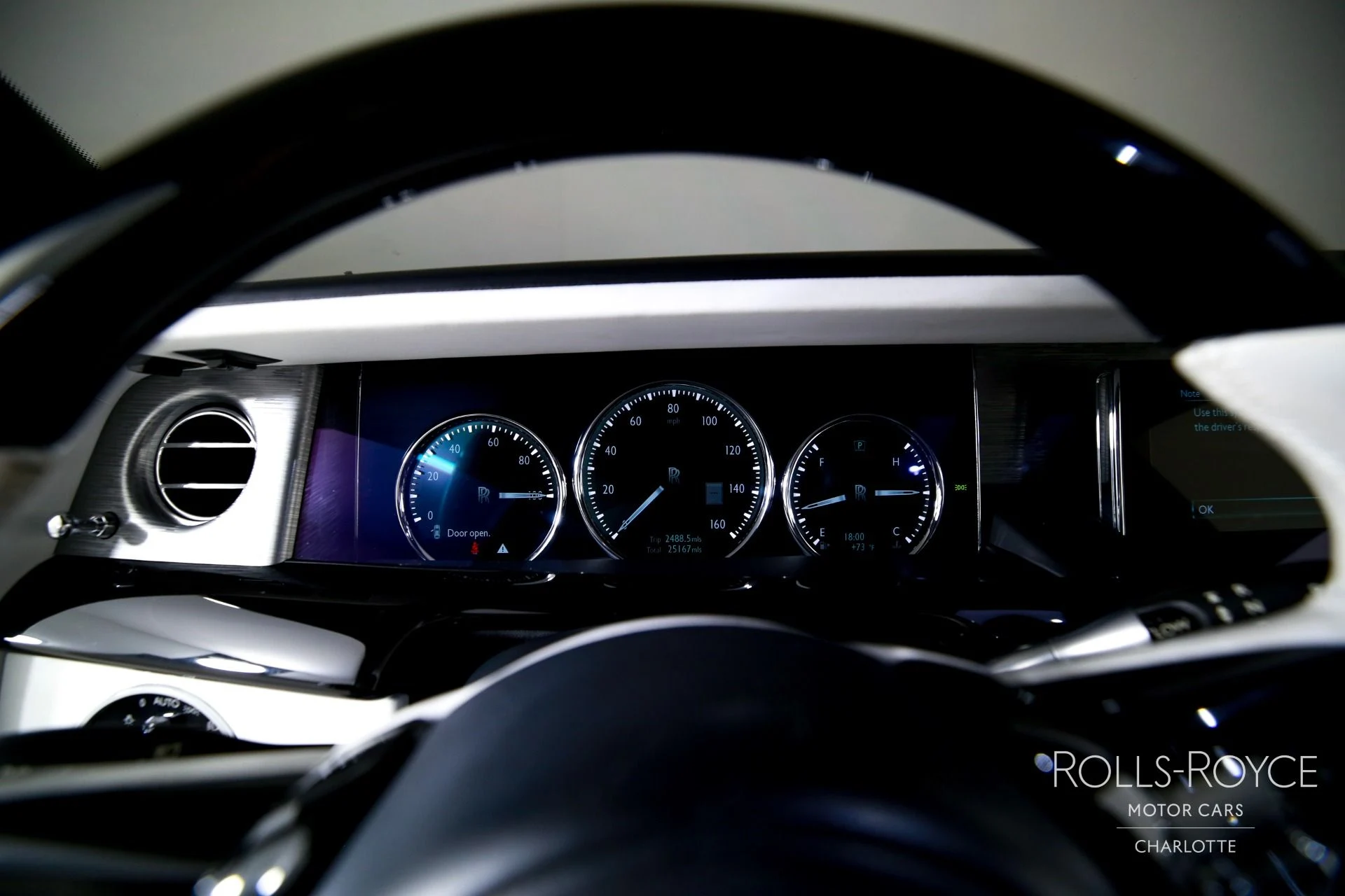 mph013_902592907_Used_2018_Rolls_Royce_Phantom_1776373846_7ff1c12670