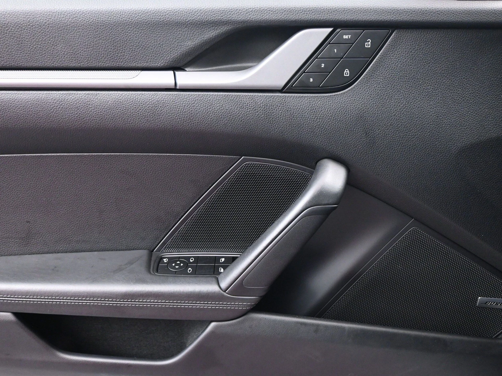 mph013_905809271_6e5a8ba8ca36902c3aed9fa3a1701d88x_7e35476b3e