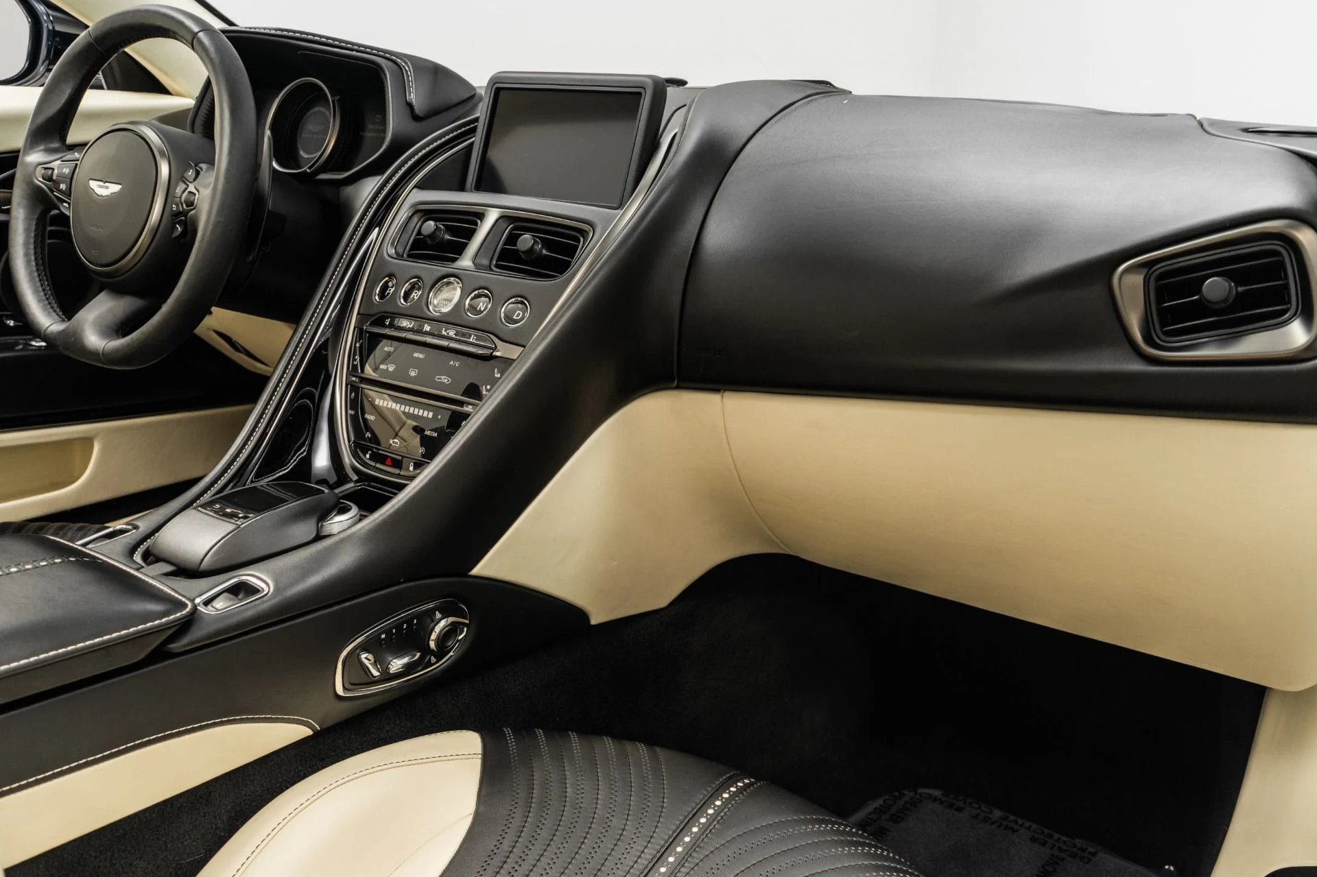 mph013_907629422_Used_2019_Aston_Martin_DB_11_Volante_1760477407_00c154b26f