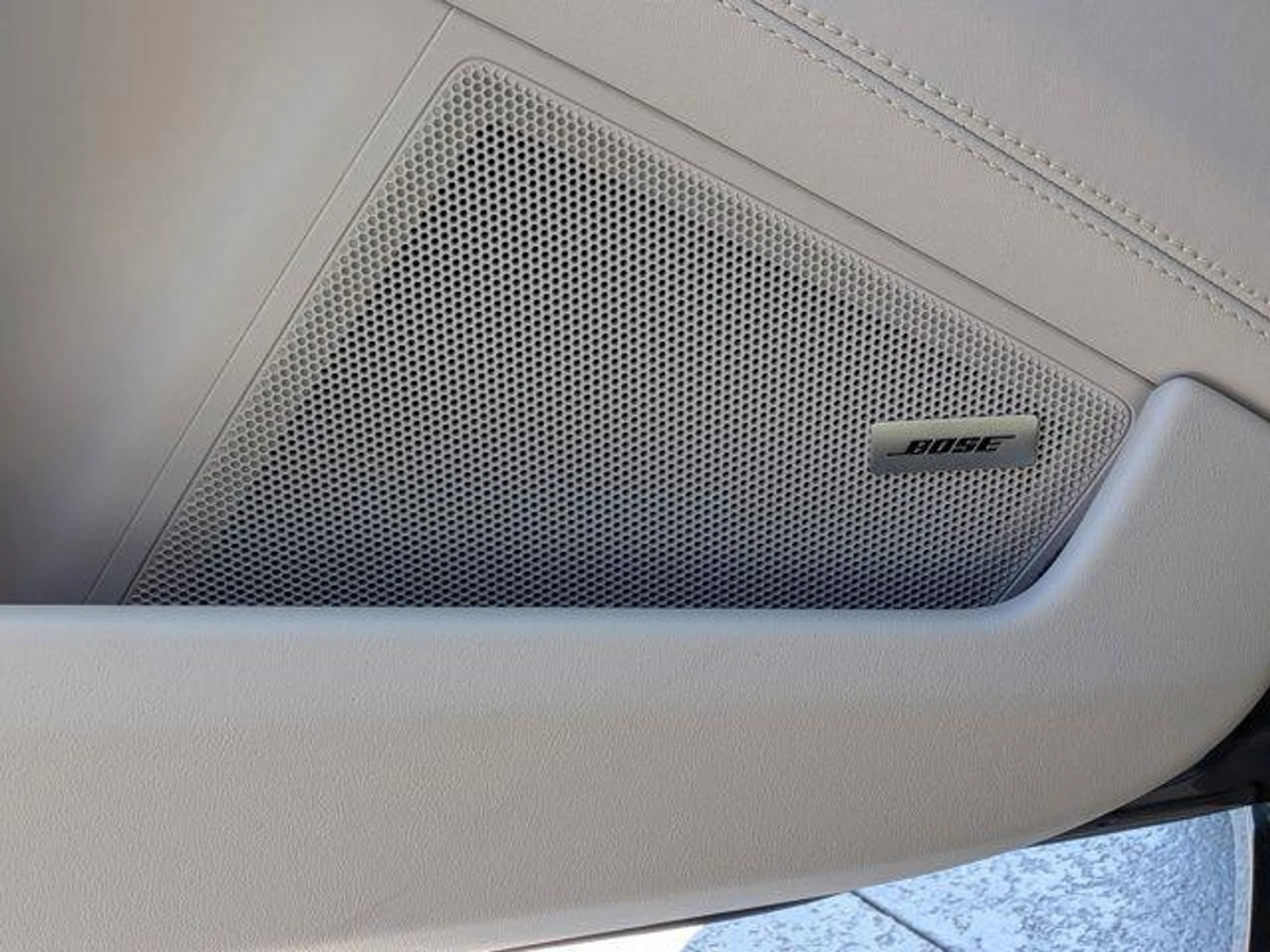 mph013_908291101_G_Xk_H_Yl2l0_OU_n_Szhea_On_GEUBD_Ic_9b5791bbe1