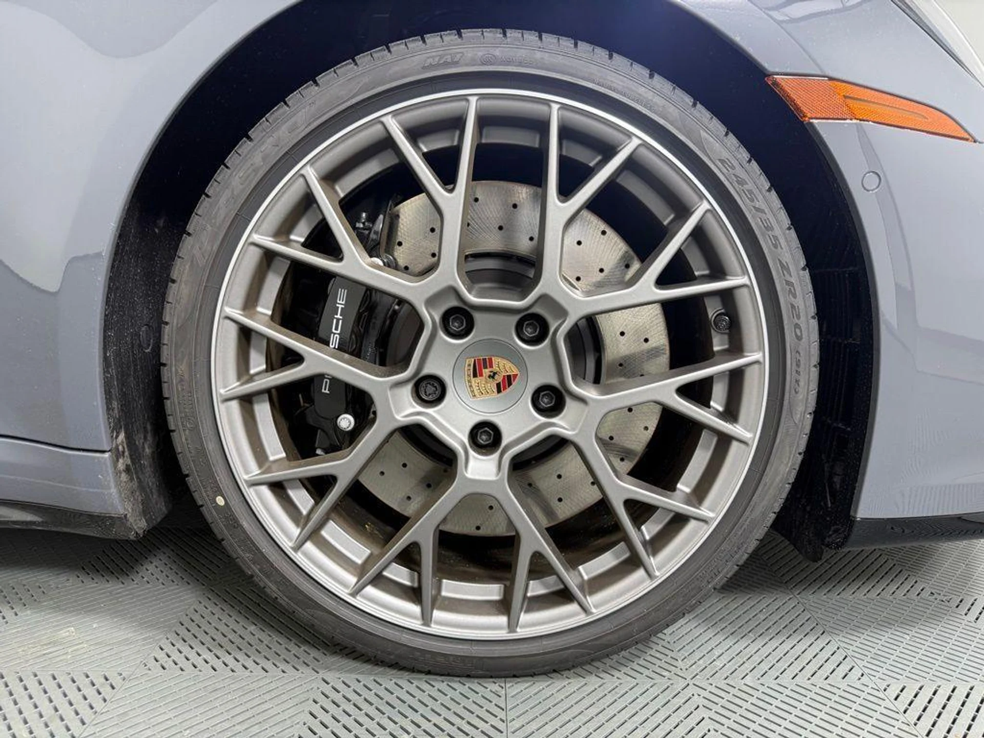 mph013_911478885_pfq_Fk_Yh_C_Cq1_DUM_Xik8_VK_5v90m_X8_1e60e720db