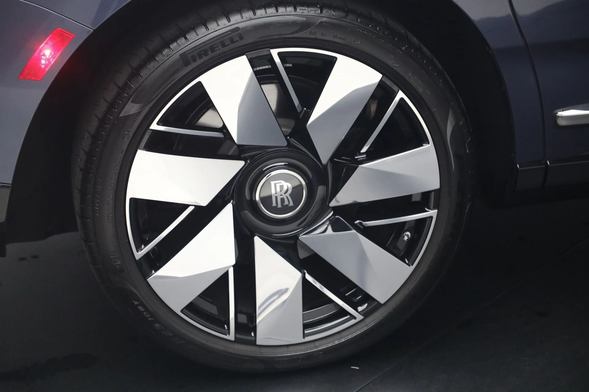 mph013_916452298_Used_2025_Rolls_Royce_Cullinan_d23f8c1748