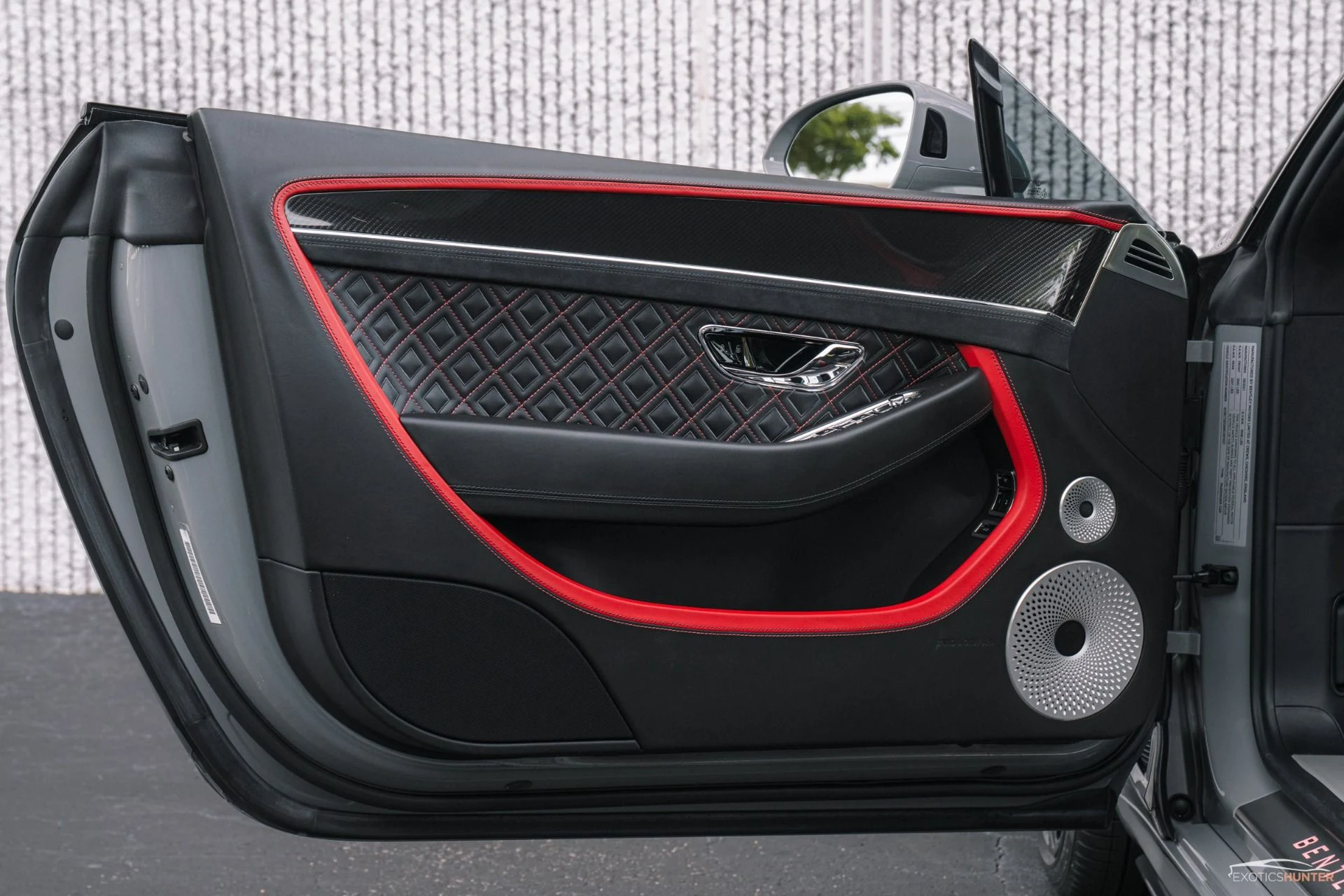 mph013_918469386_Used_2022_Bentley_Continental_GT_Speed_in_Camrian_Grey_w_Factory_Carbon_Kit_Rotating_Display_1762295522_3dde7cbf91