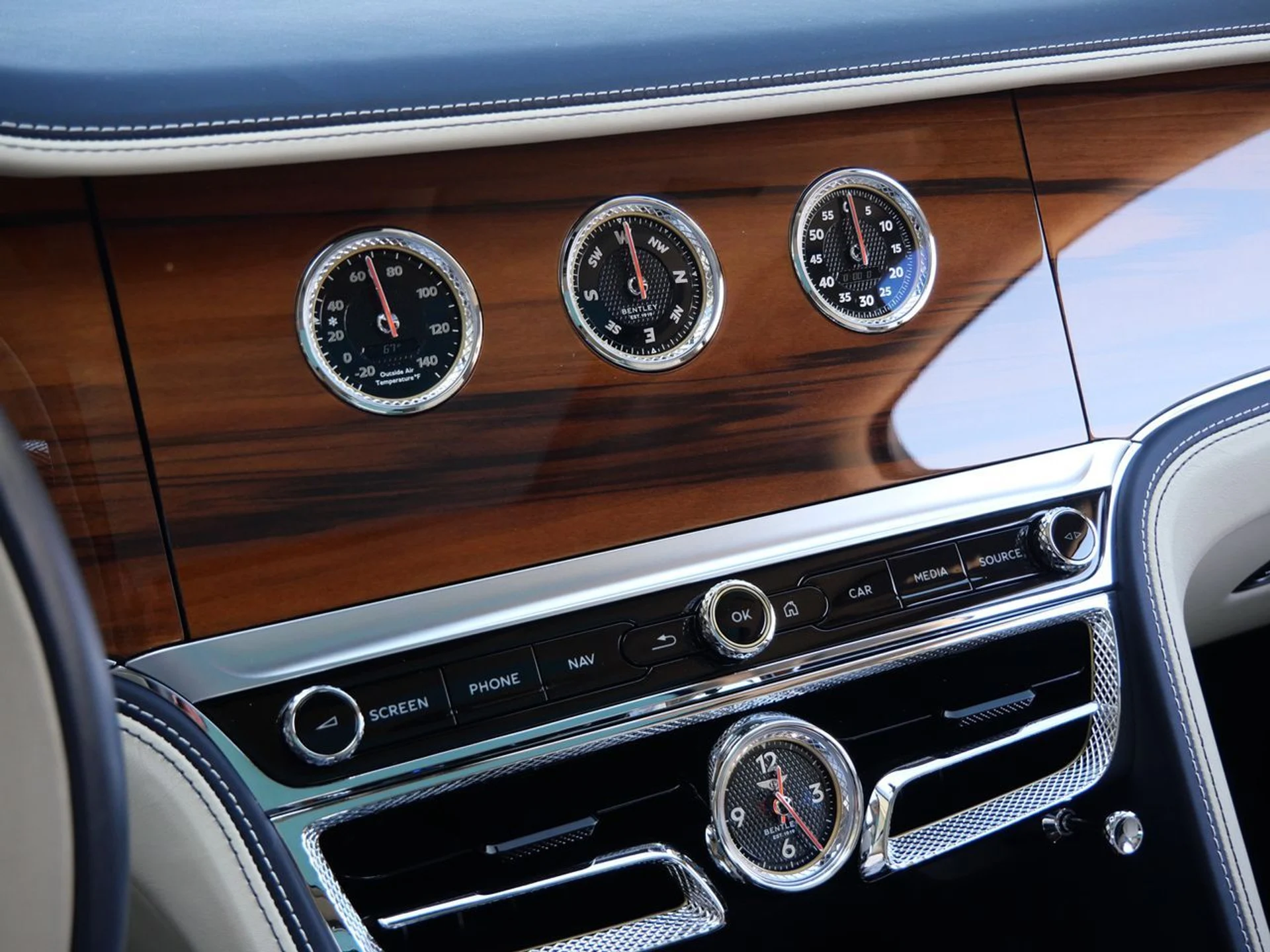 mph013_924274239_fe86ae4e0694c3f24a7aa3fbe7c7aea0x_1a058e54d5