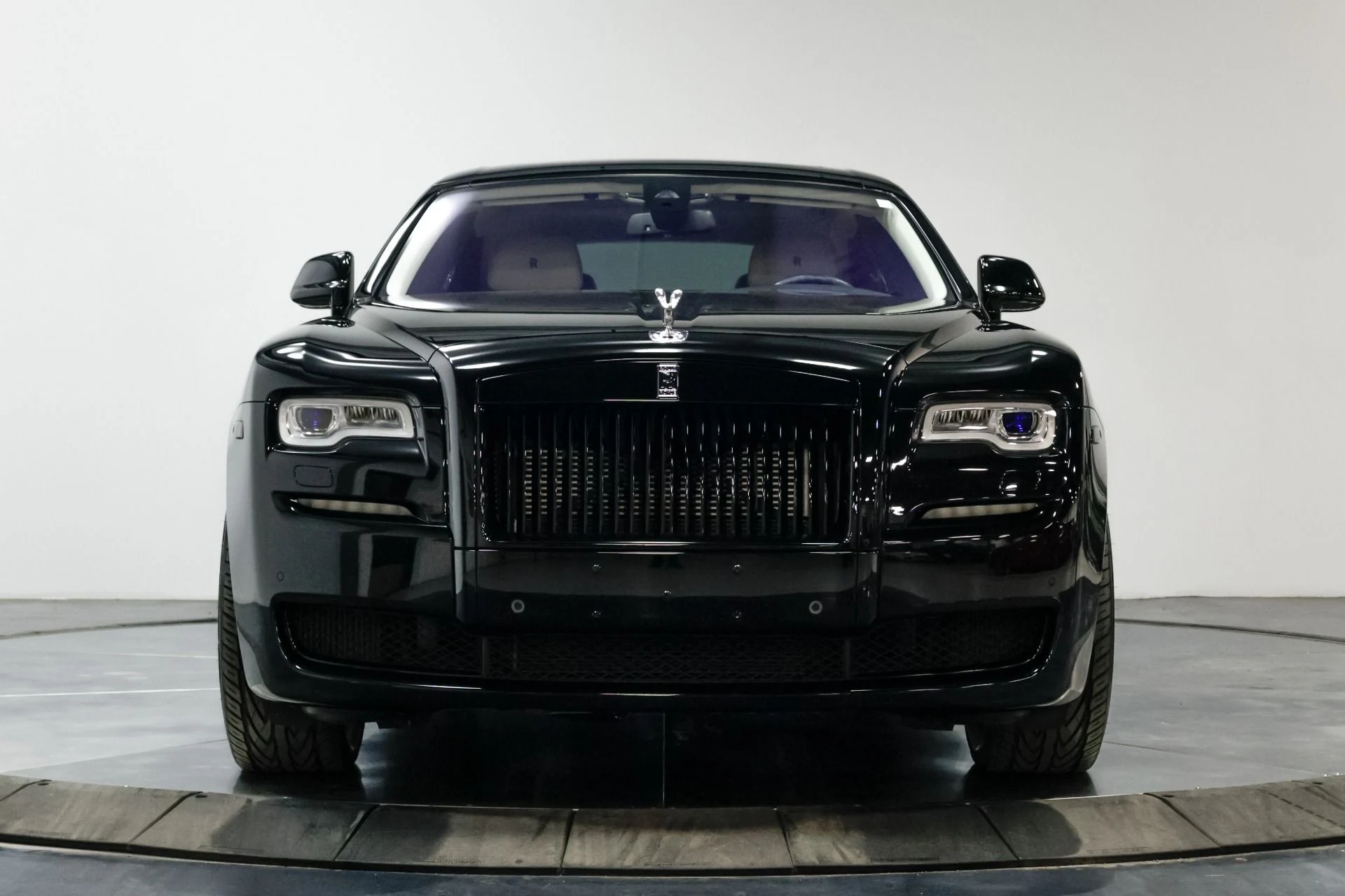 mph013_927781641_Used_2015_Rolls_Royce_Ghost_Base_1760537897_0a7b5c9b6d
