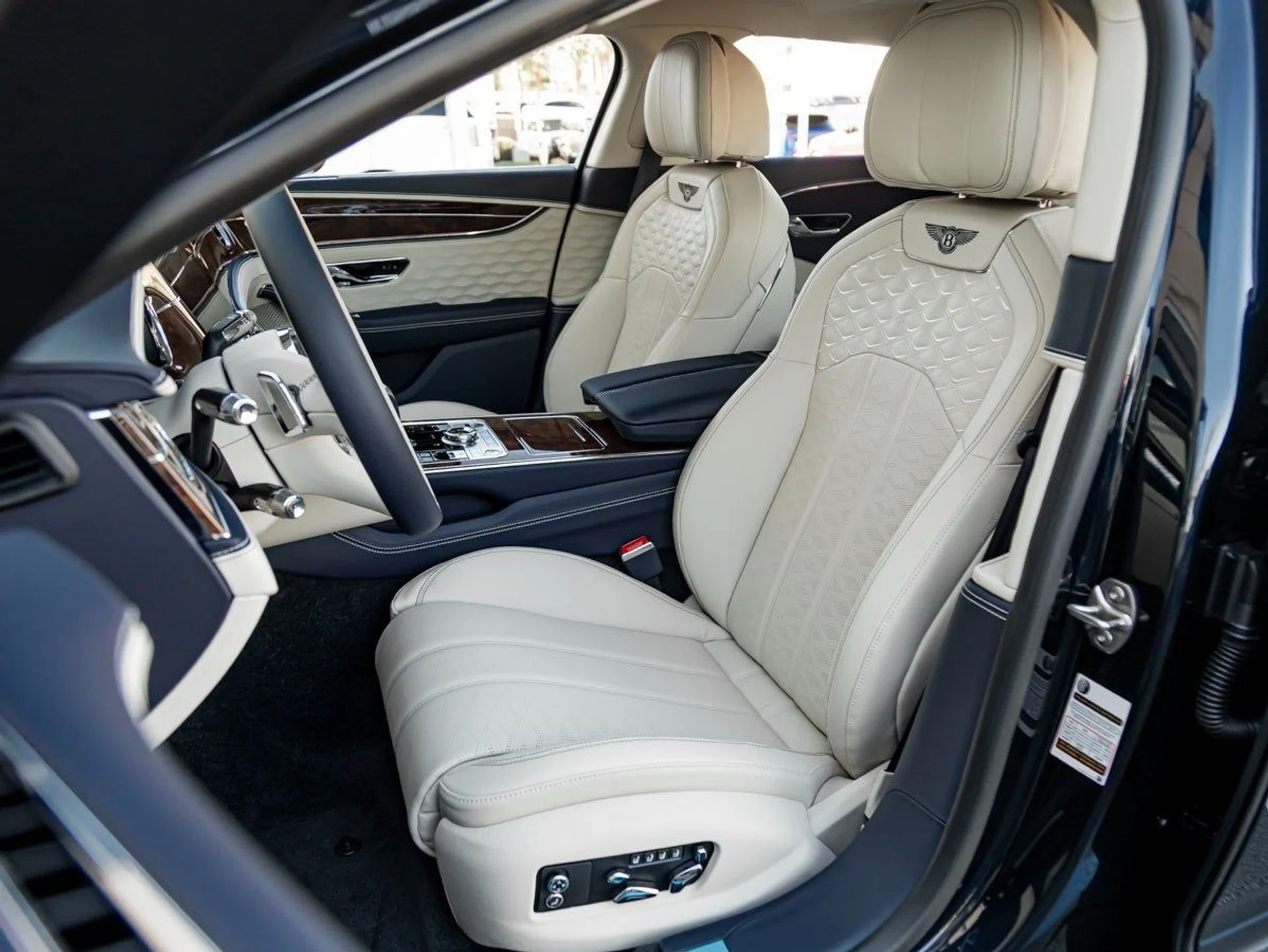 mph013_928774544_14_1a57634705