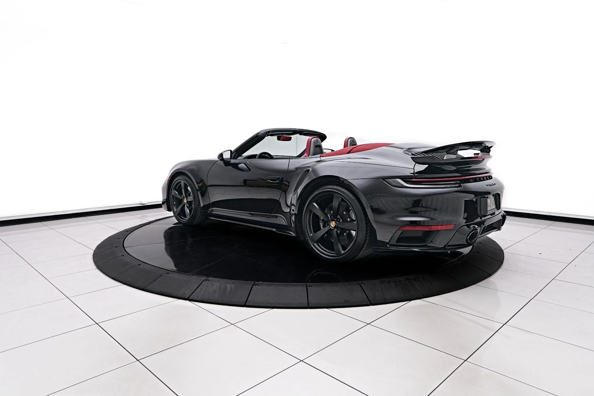 mph013_929749126_Used_2024_Porsche_911_Turbo_S_1758674554_9582b0d6ad
