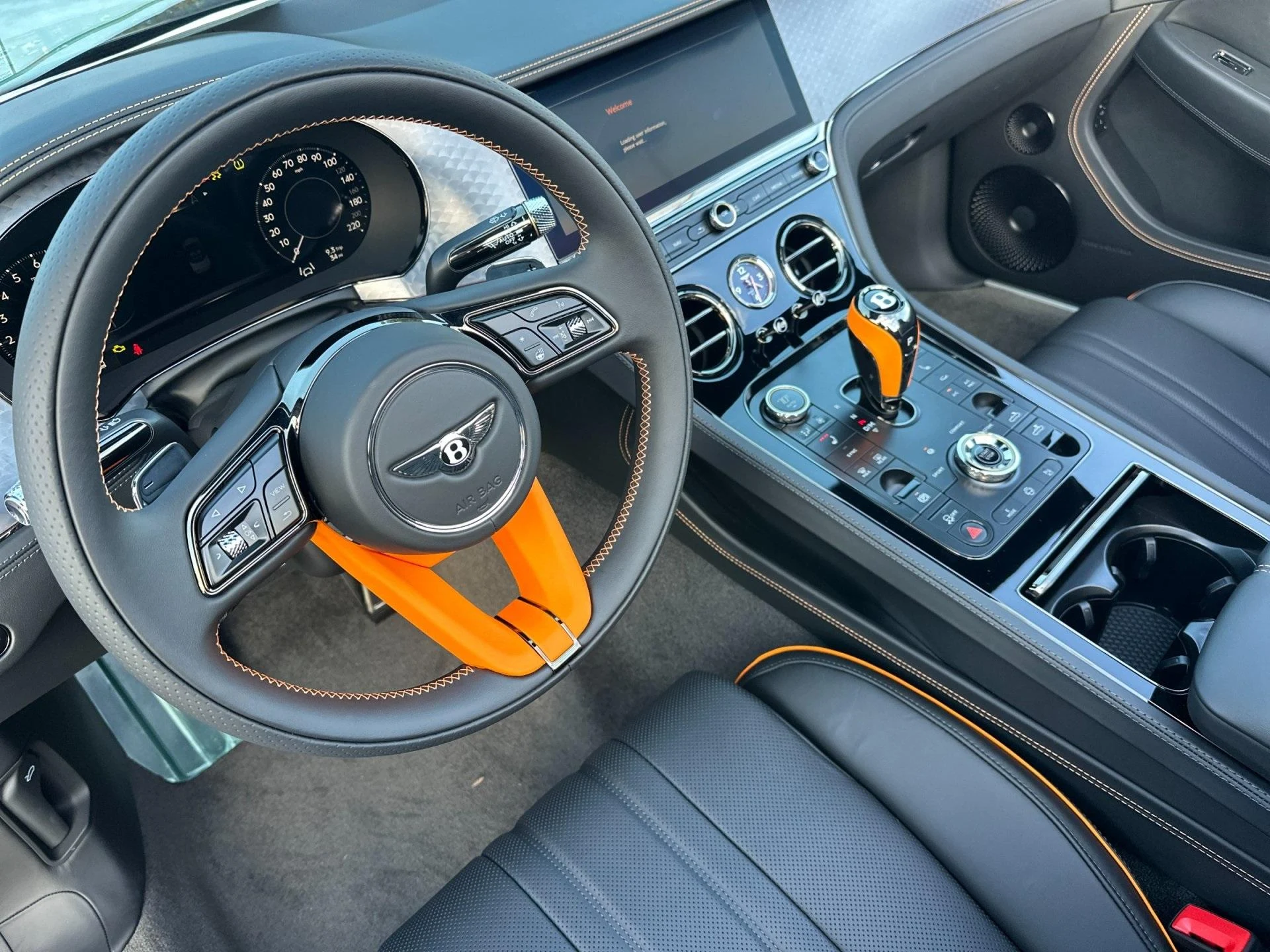 mph013_931767284_New_2026_Bentley_Continental_GTC_1771602791_8d593f5ffe