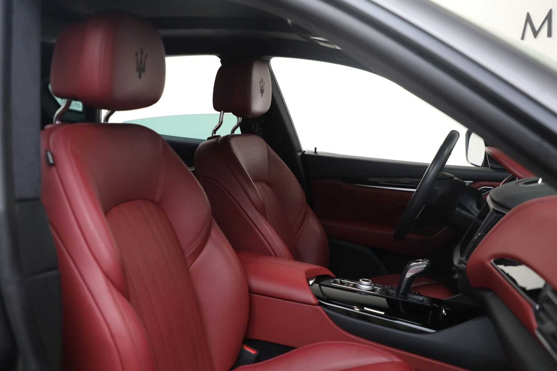 mph013_932404192_Used_2022_Maserati_Levante_GT_1762382485_680aa0861e