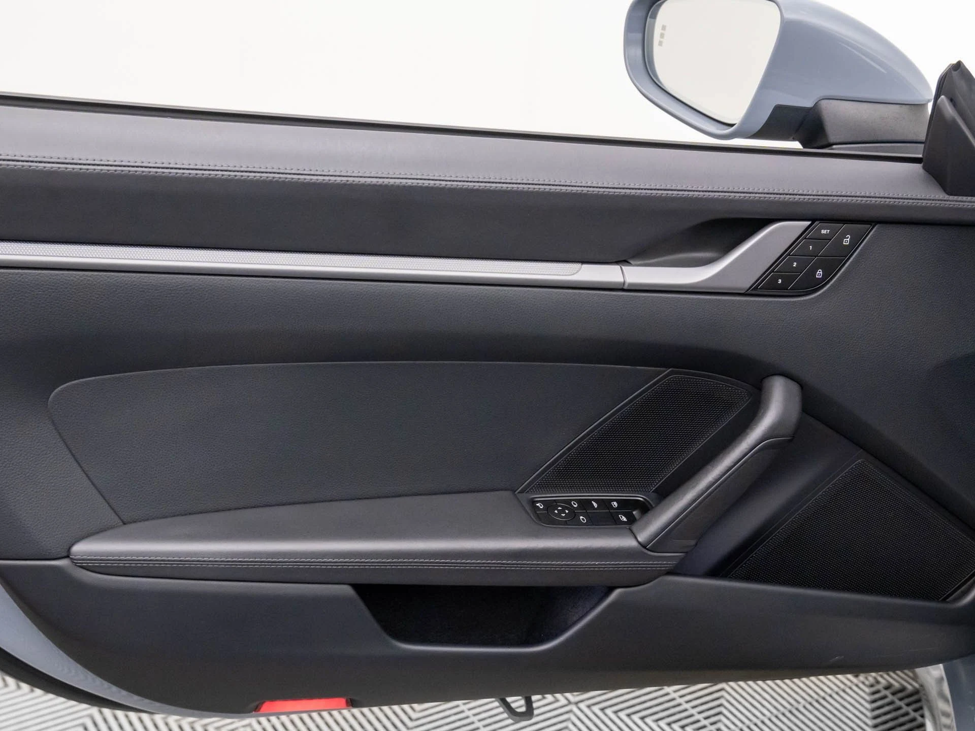 mph013_932948497_a8b42d5b57e344236a241f20907358d4x_1adb8d2513