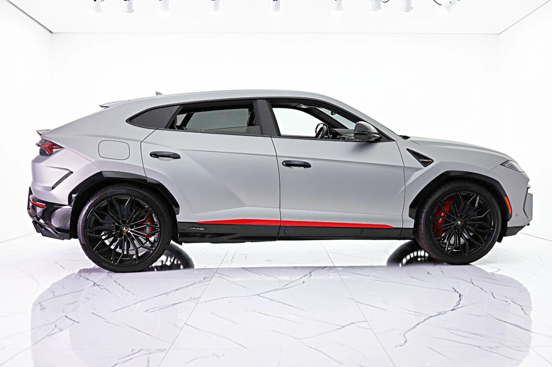 mph013_93502513_Used_2025_Lamborghini_Urus_SELEASE_OPTIONS_AVAILABLE_430eae3938
