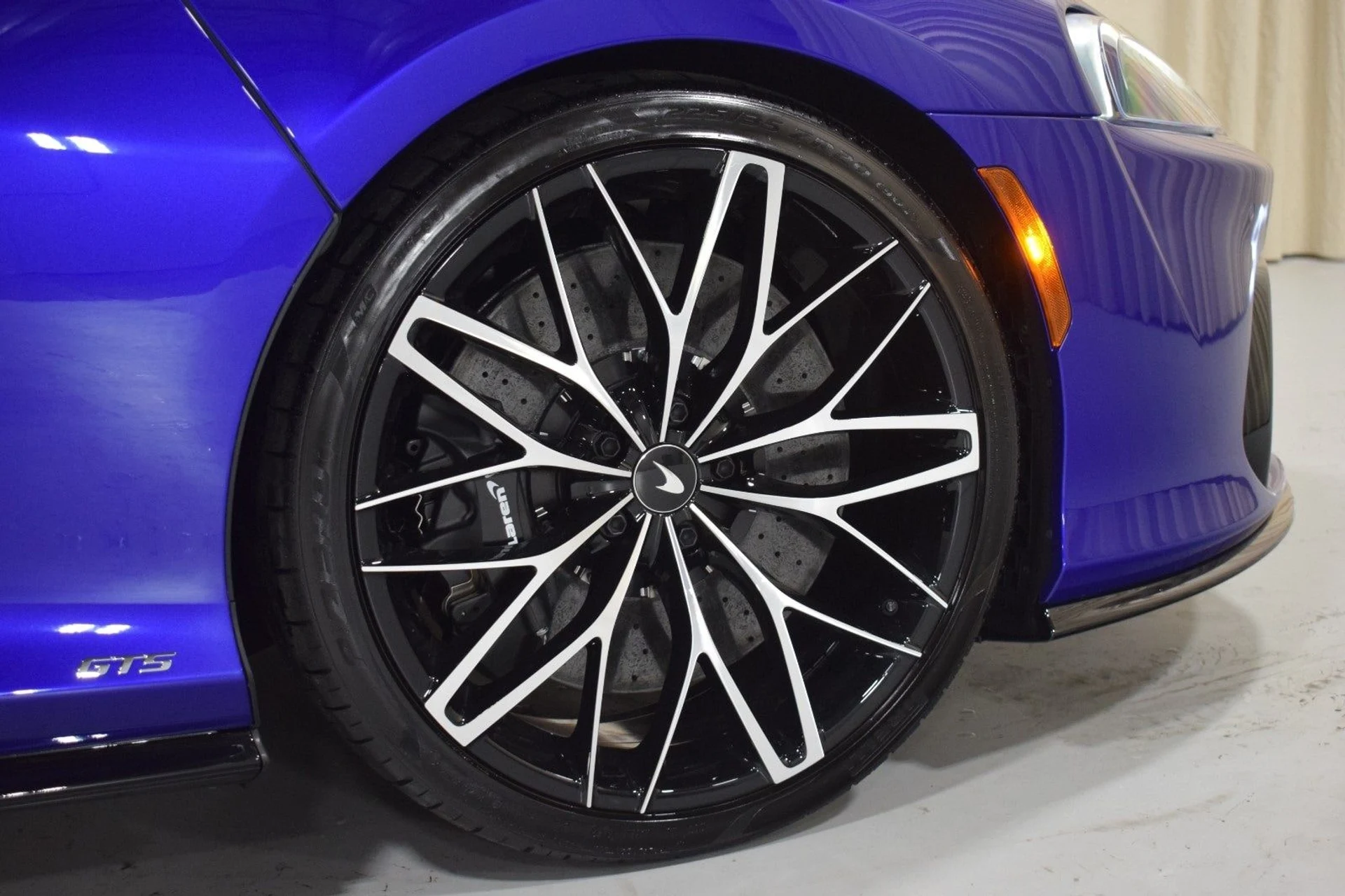 mph013_939459878_5a2925571eb1fc564b4d2e0aa76d913ax_800755deb8