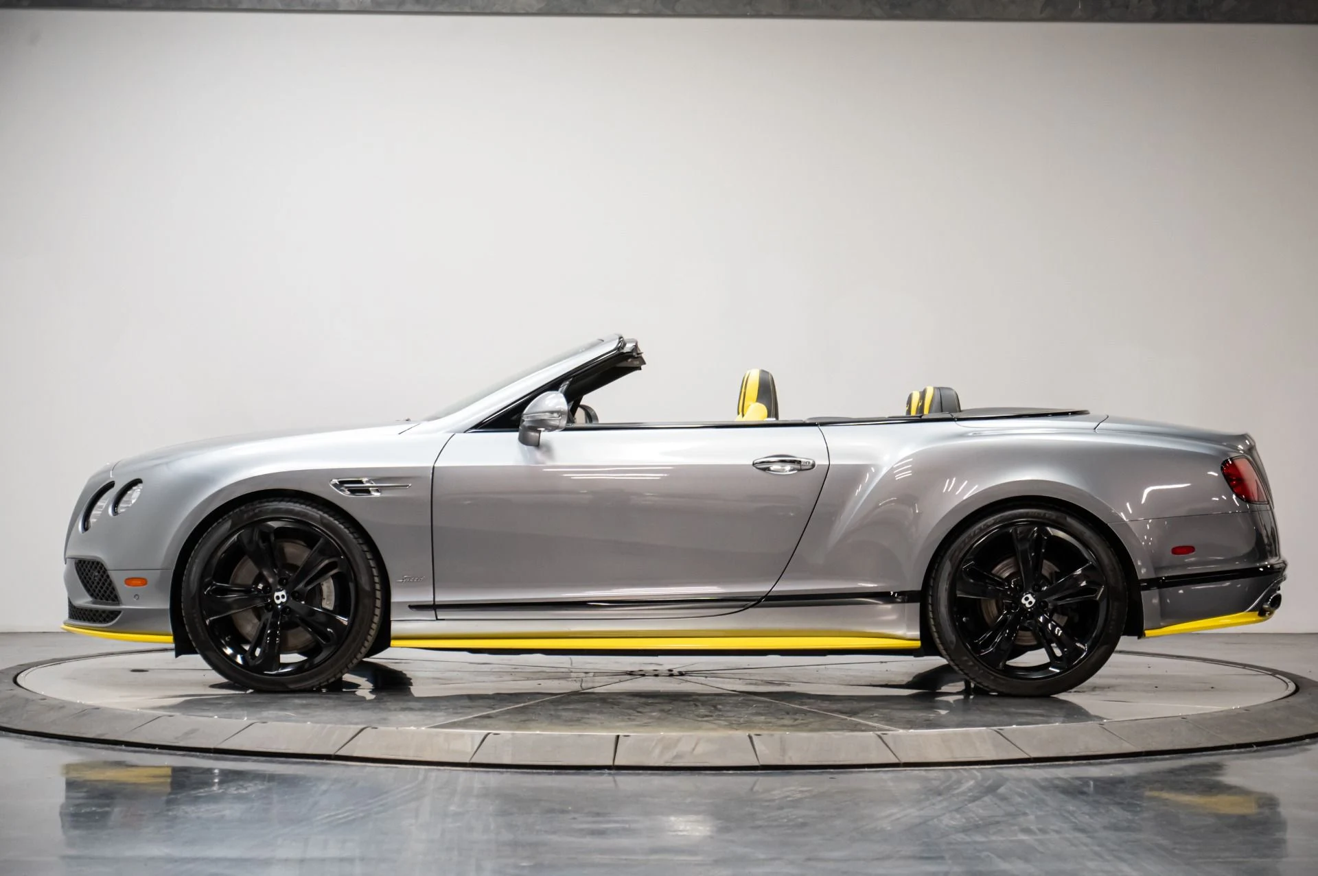 mph013_945126814_Used_2017_Bentley_Continental_GT_Speed_1758223398_805269e2f8