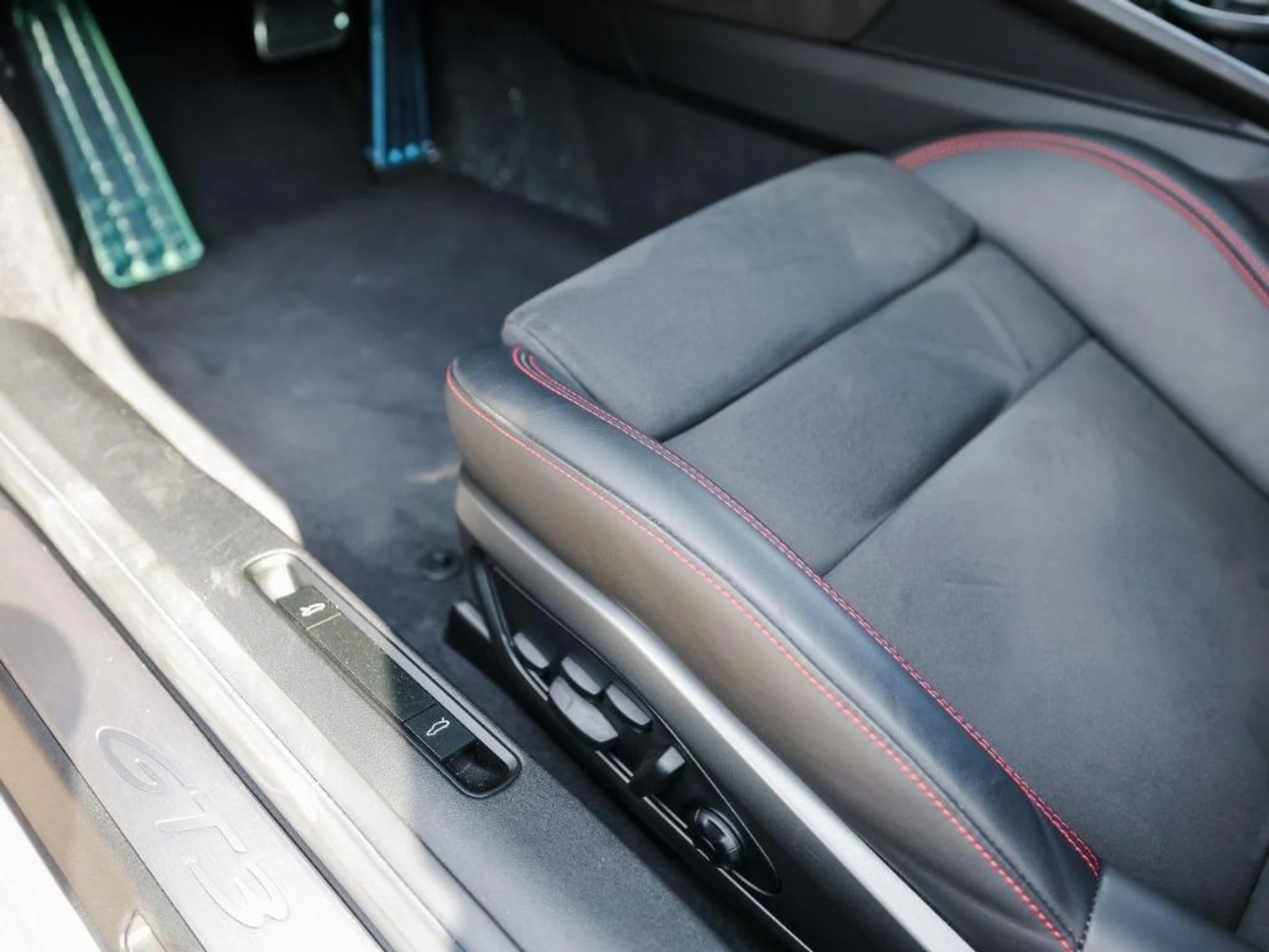 mph013_946792589_C_Ft_Dp_O_Kn_Kk_M5_H_Vt_Wo_G_Li_Ap3_Nu_Y_f43bb5f91f