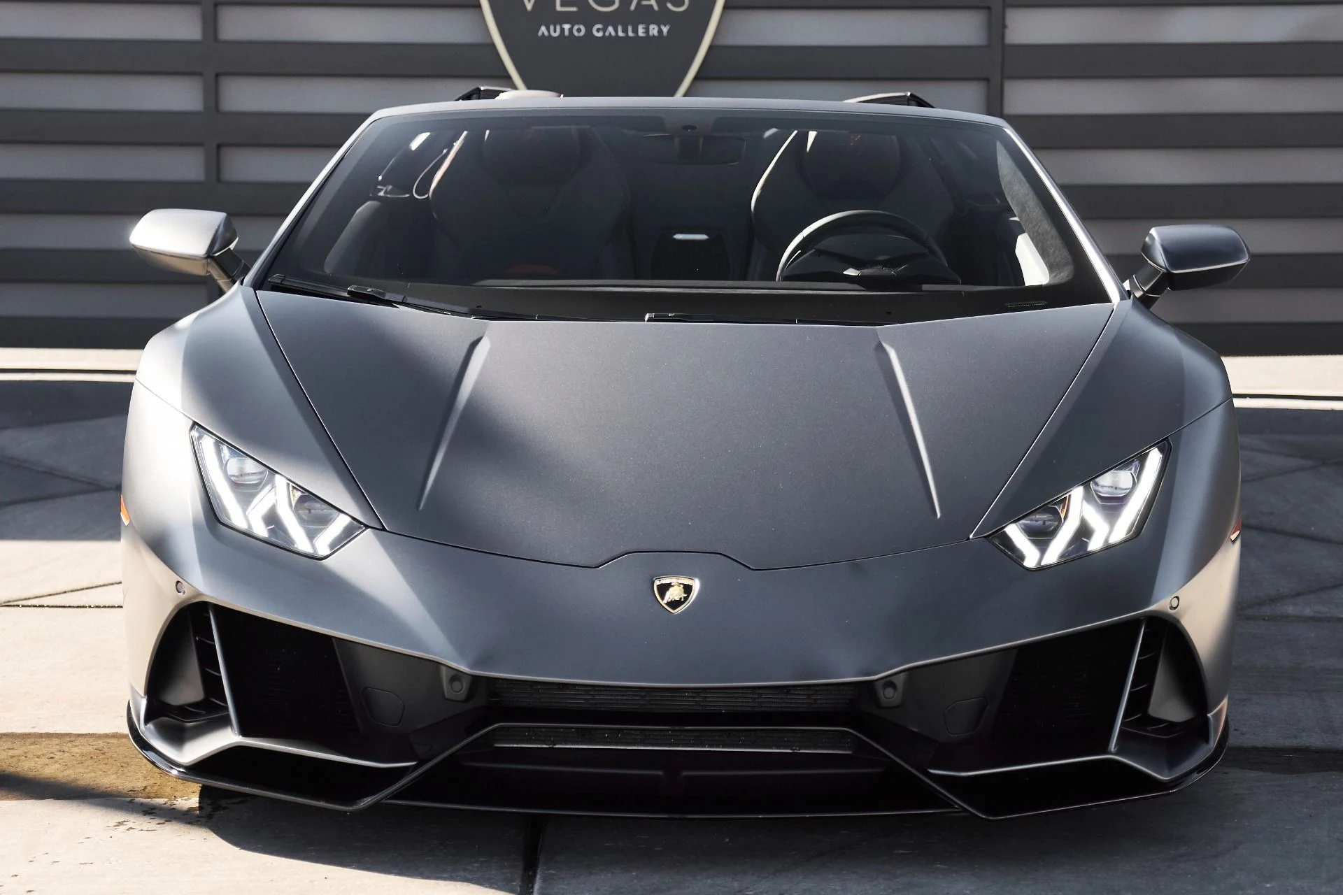mph013_947505981_Used_2022_Lamborghini_Huracan_EVO_Base_1761357562_bea3b4ad06