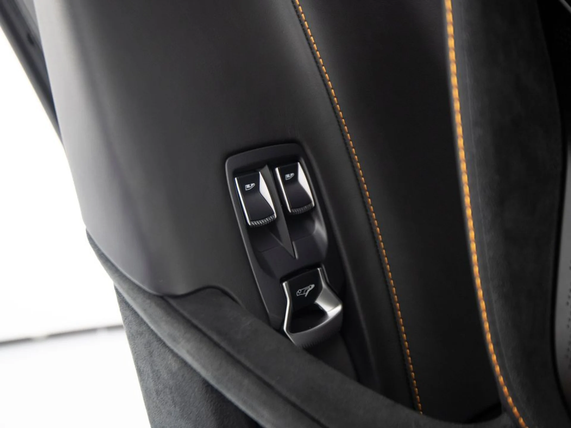 mph013_950152813_67444136cdf02e09da42e4abace9d63ax_9cde038ca9