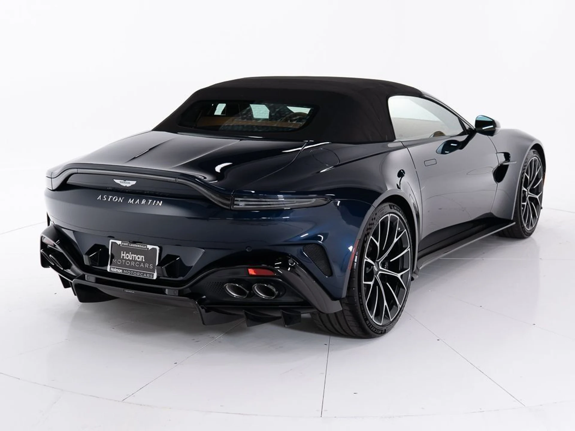 mph013_952269428_c67e31b13cec74f6aa5b0561ef4e4a81_151ce694e7