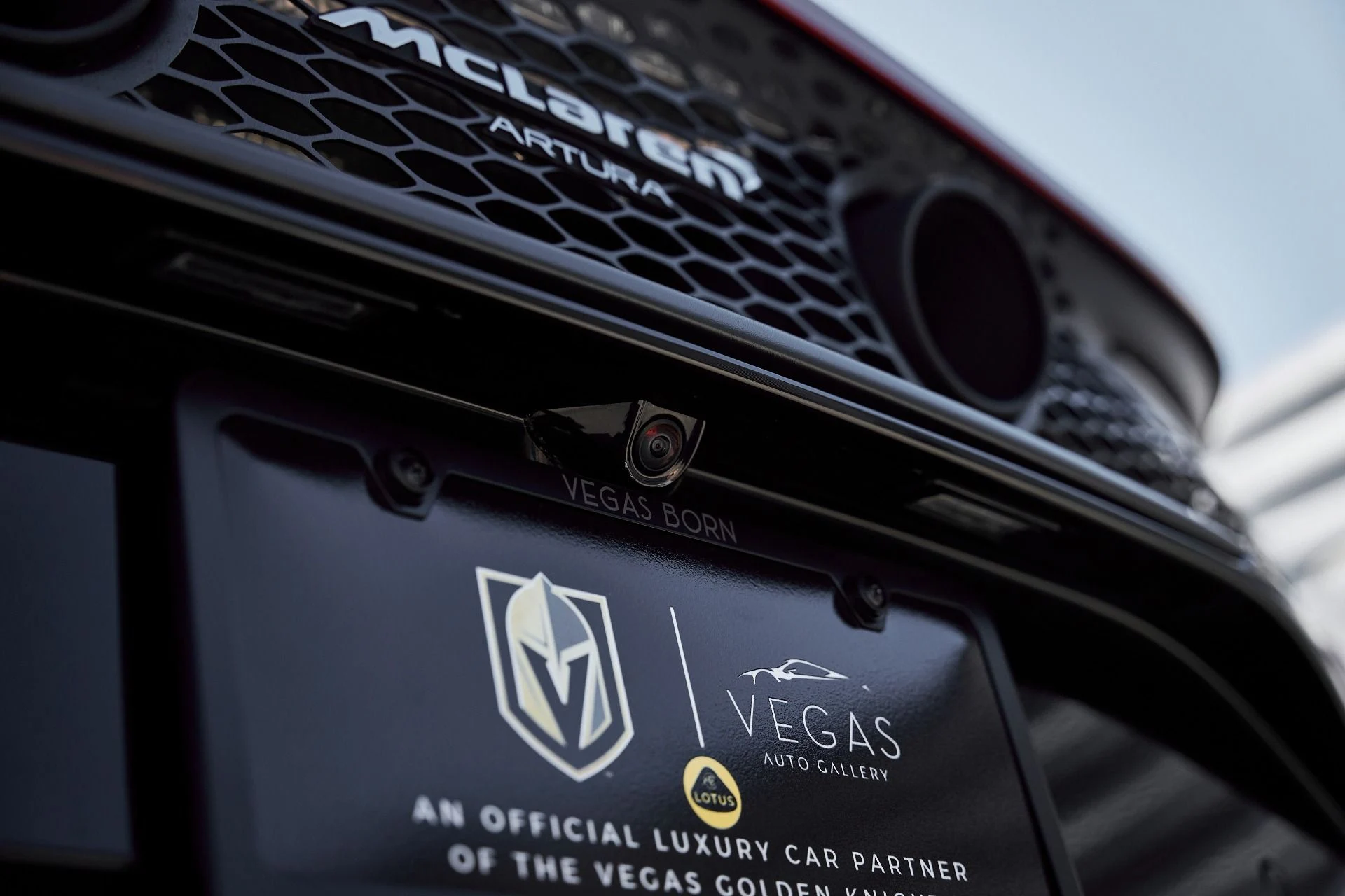 mph013_952306481_Used_2023_Mc_Laren_Artura_1770256413_cdd978ebda