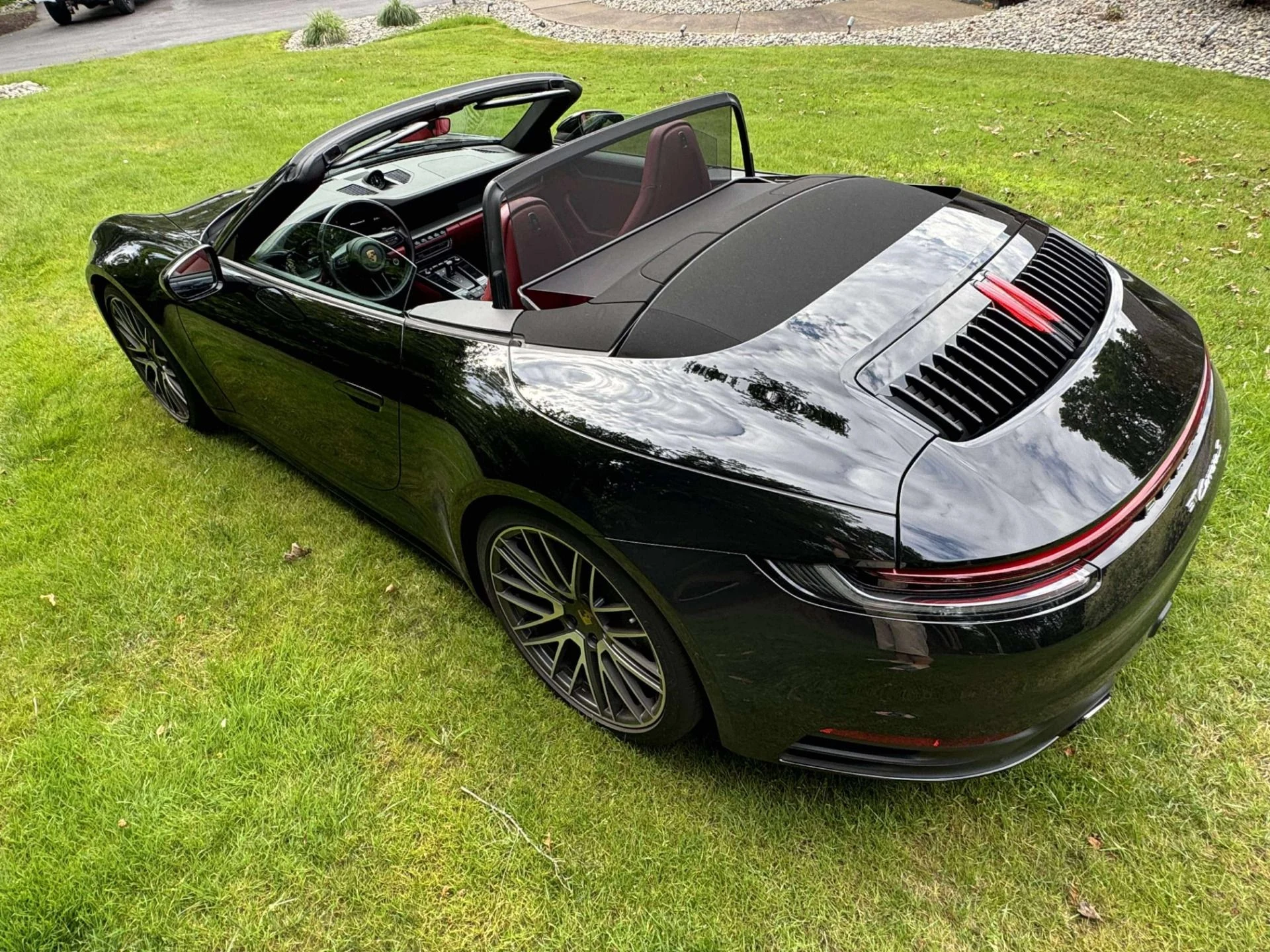 mph013_953454802_Used_2021_Porsche_911_Carrera_S_1753810917_b6660b53a4
