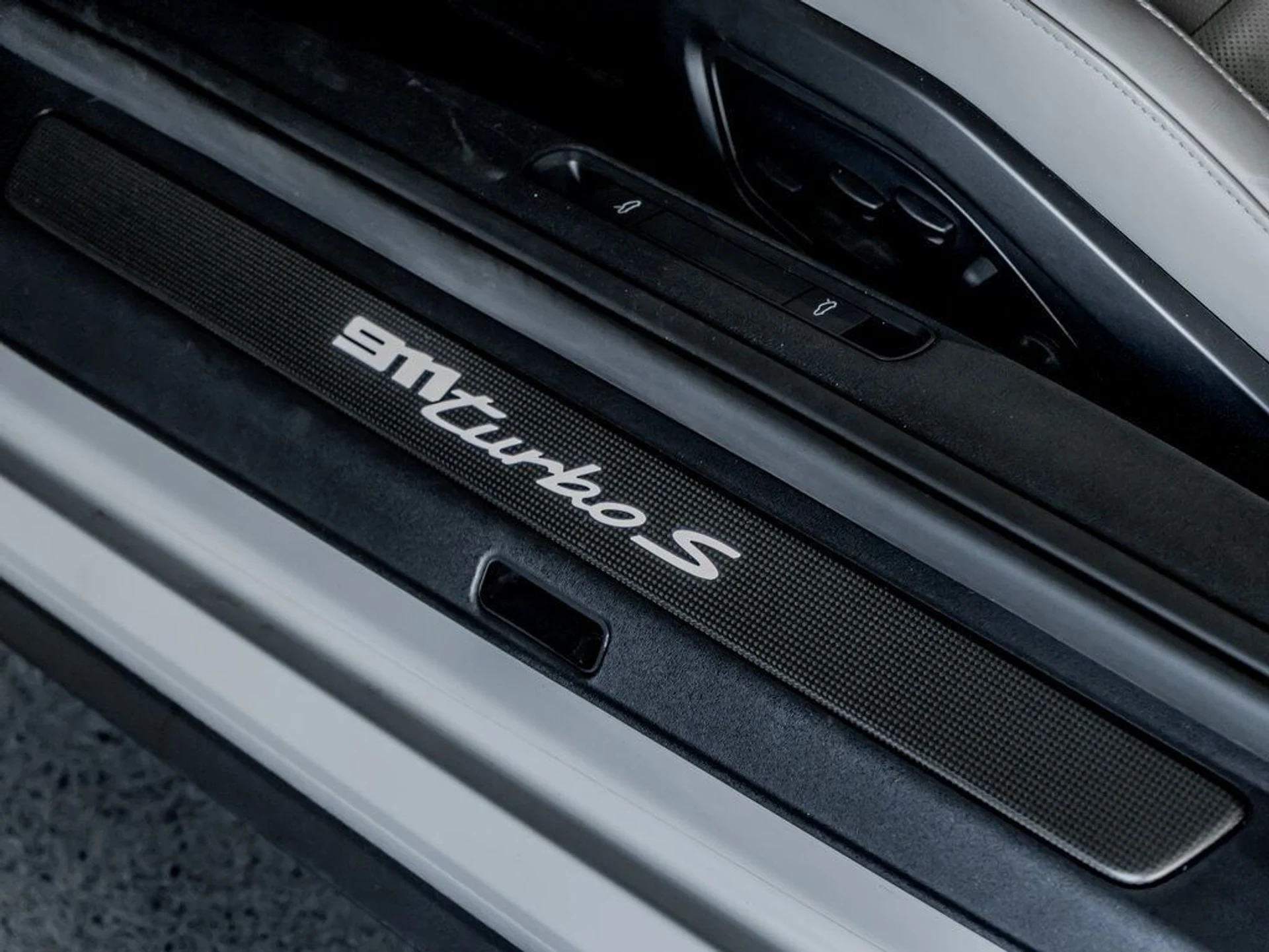 mph013_954188849_7801664a1a57b3f39f7fb5391eb37d33_aa0f00a50e