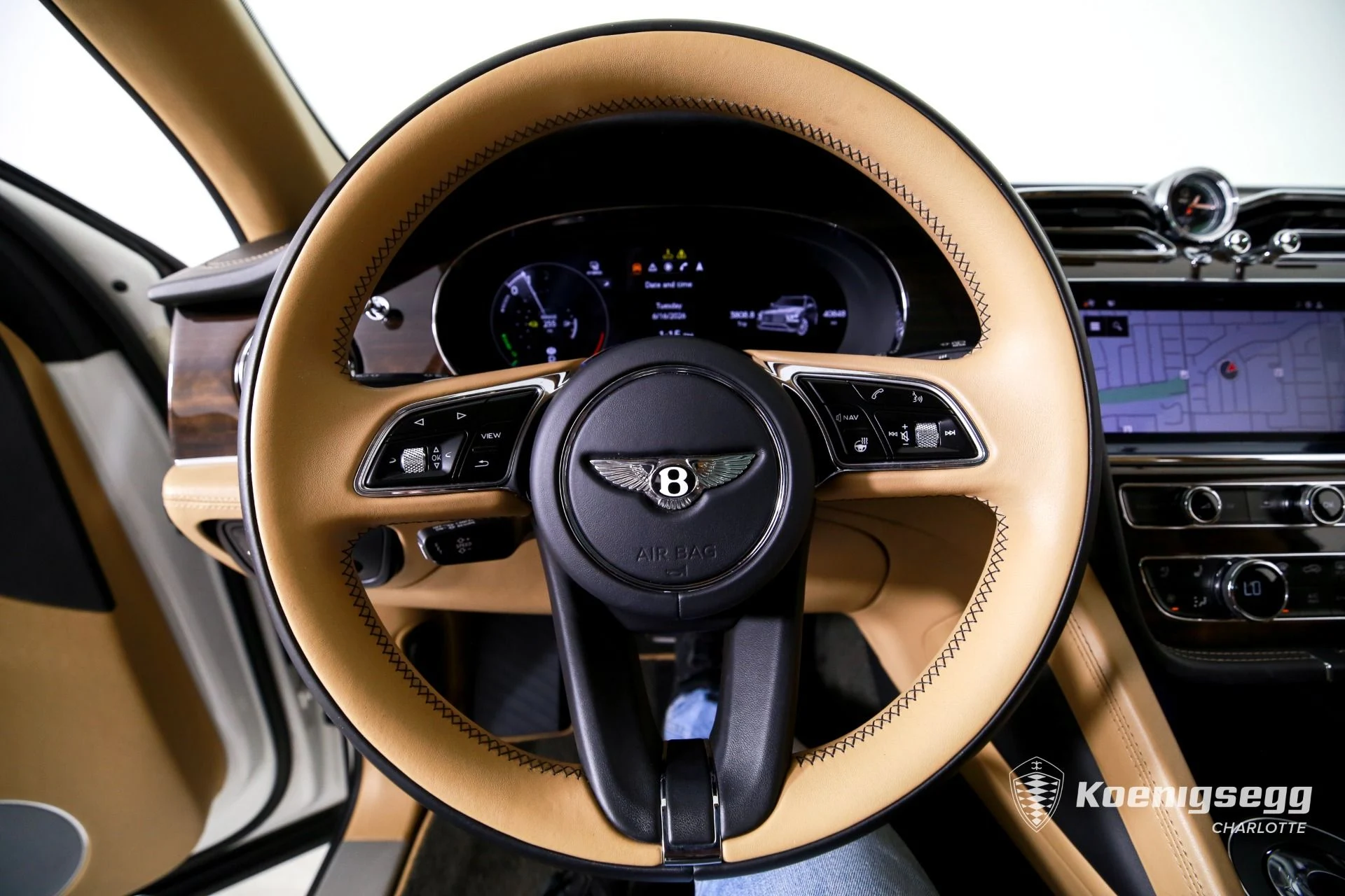 mph013_967818347_Used_2021_Bentley_Bentayga_Hybrid_1782838696_5649fbb13e