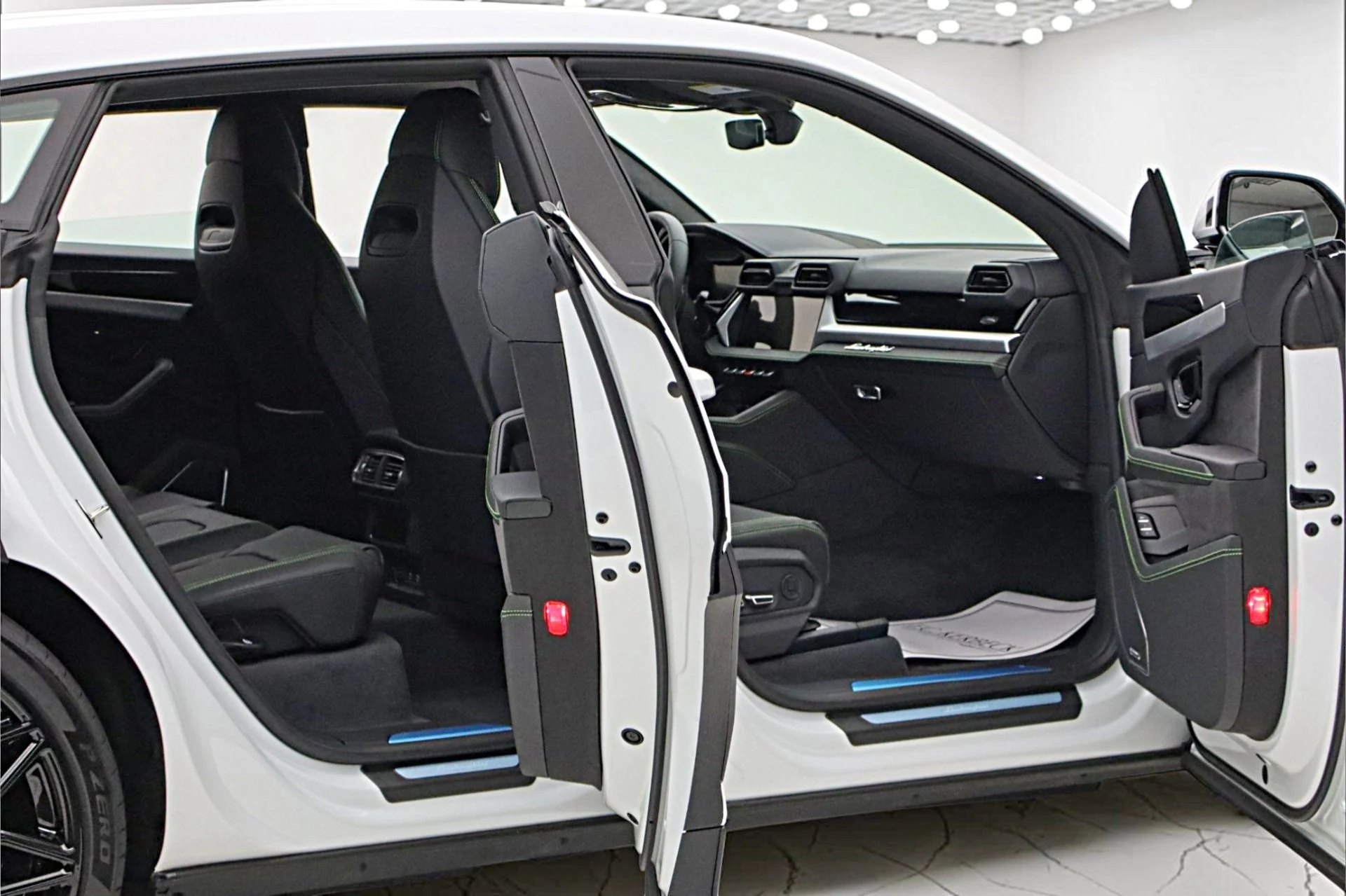 mph013_971830166_New_2026_Lamborghini_Urus_SE_c96606cc47
