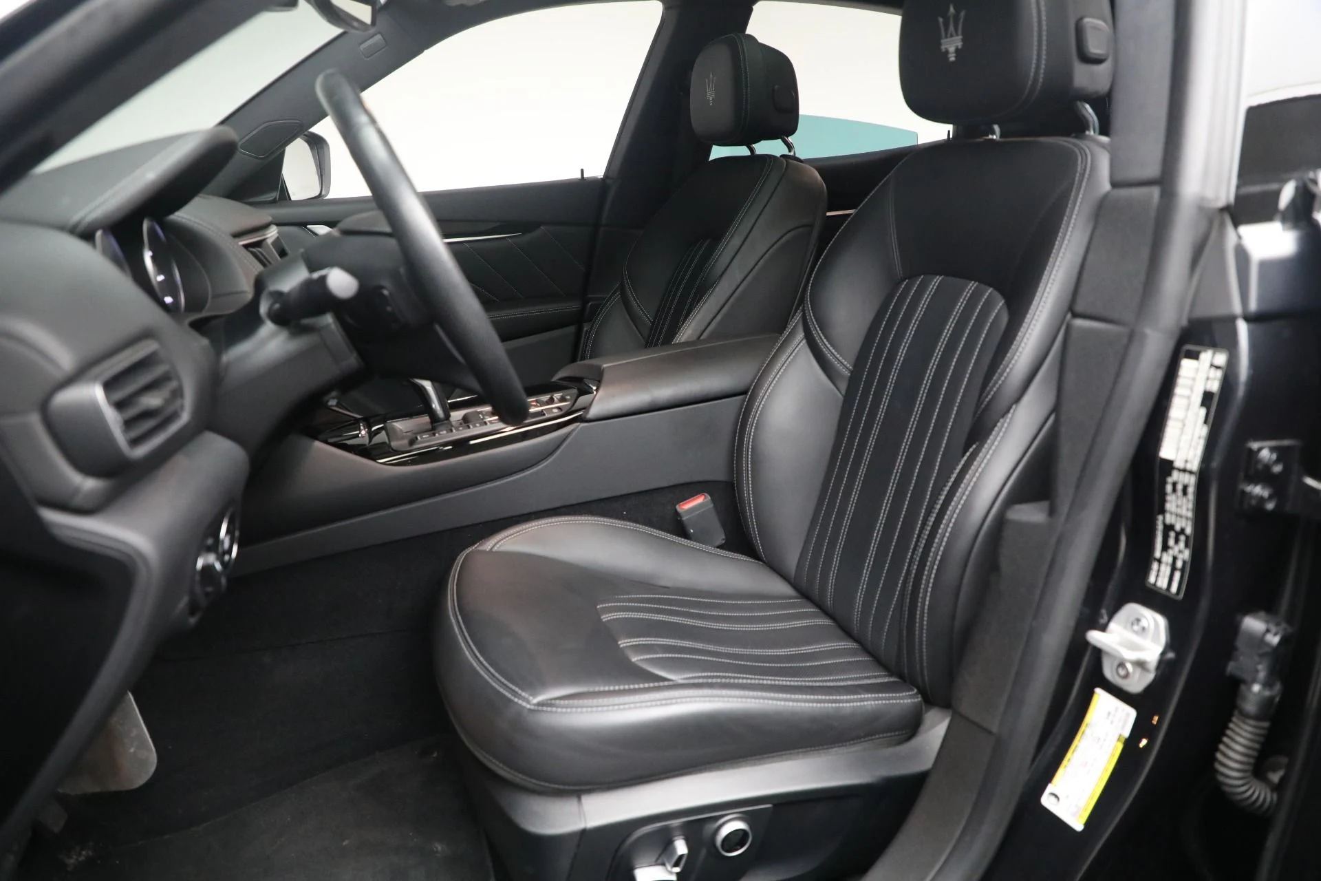 mph013_979407206_Used_2022_Maserati_Levante_GT_1762792988_2abbd4d5c9