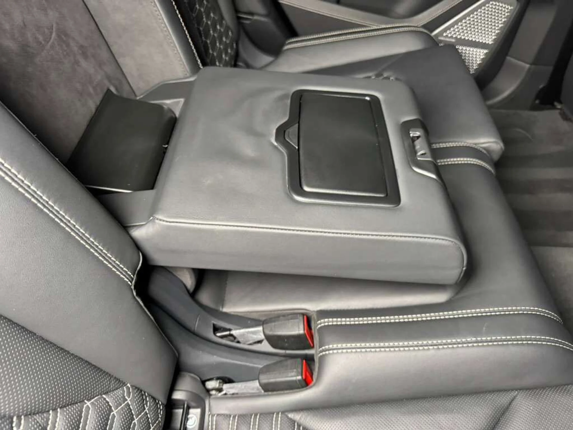 mph013_984385289_0a8d99fbf9358fb6f691f7ad4ae2cd7a_de623f3f06