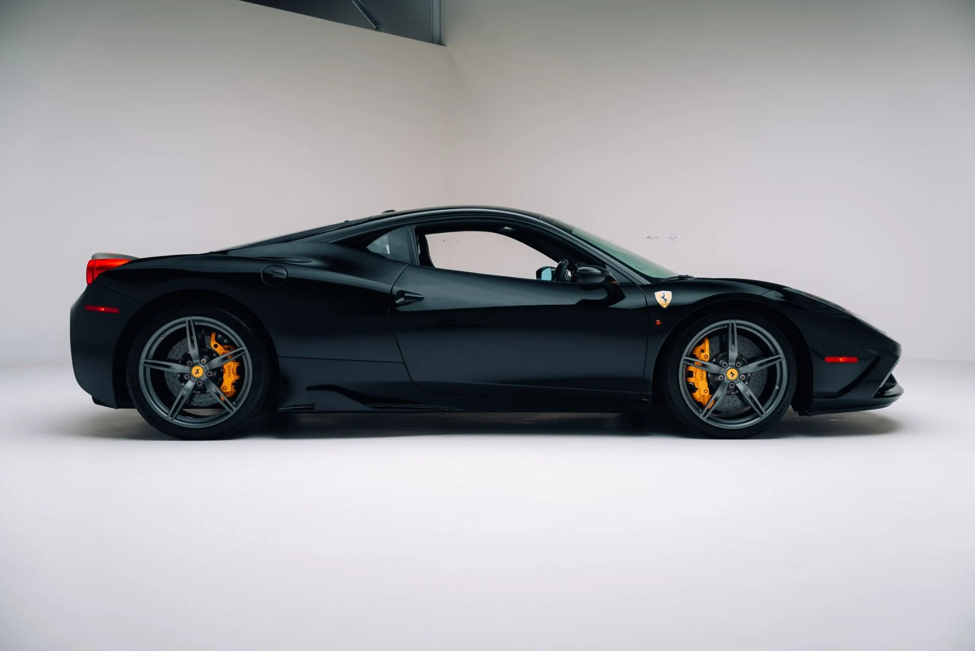 mph013_984890160_Used_2015_Ferrari_458_Speciale_1762994969_5311e77b52