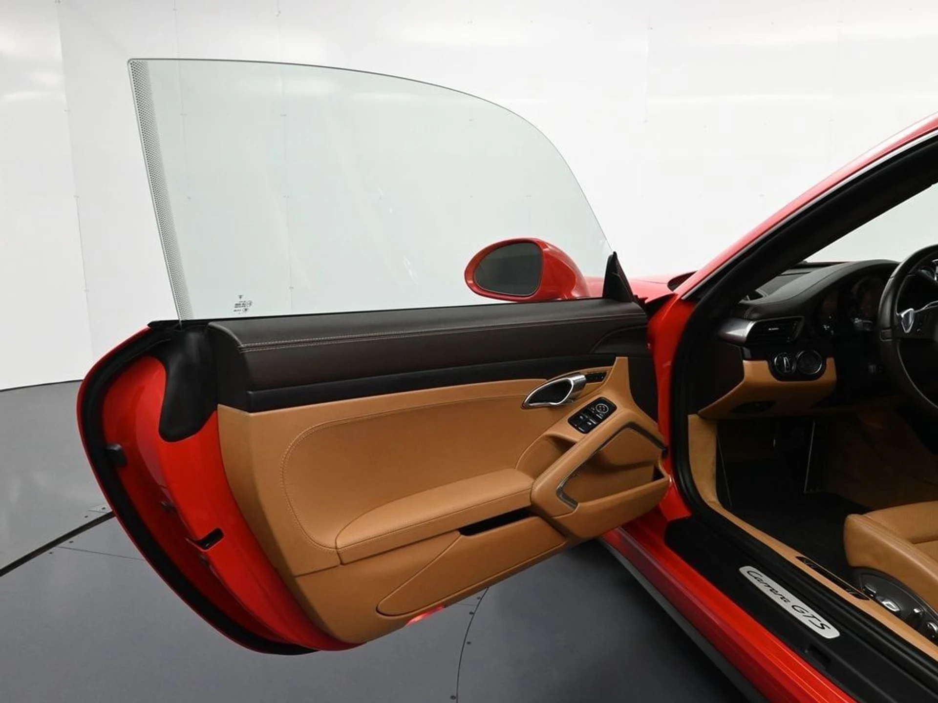 mph013_986518314_f2bcf63f6ed183a03ca9d30d4a9c5351x_38190cd4bc