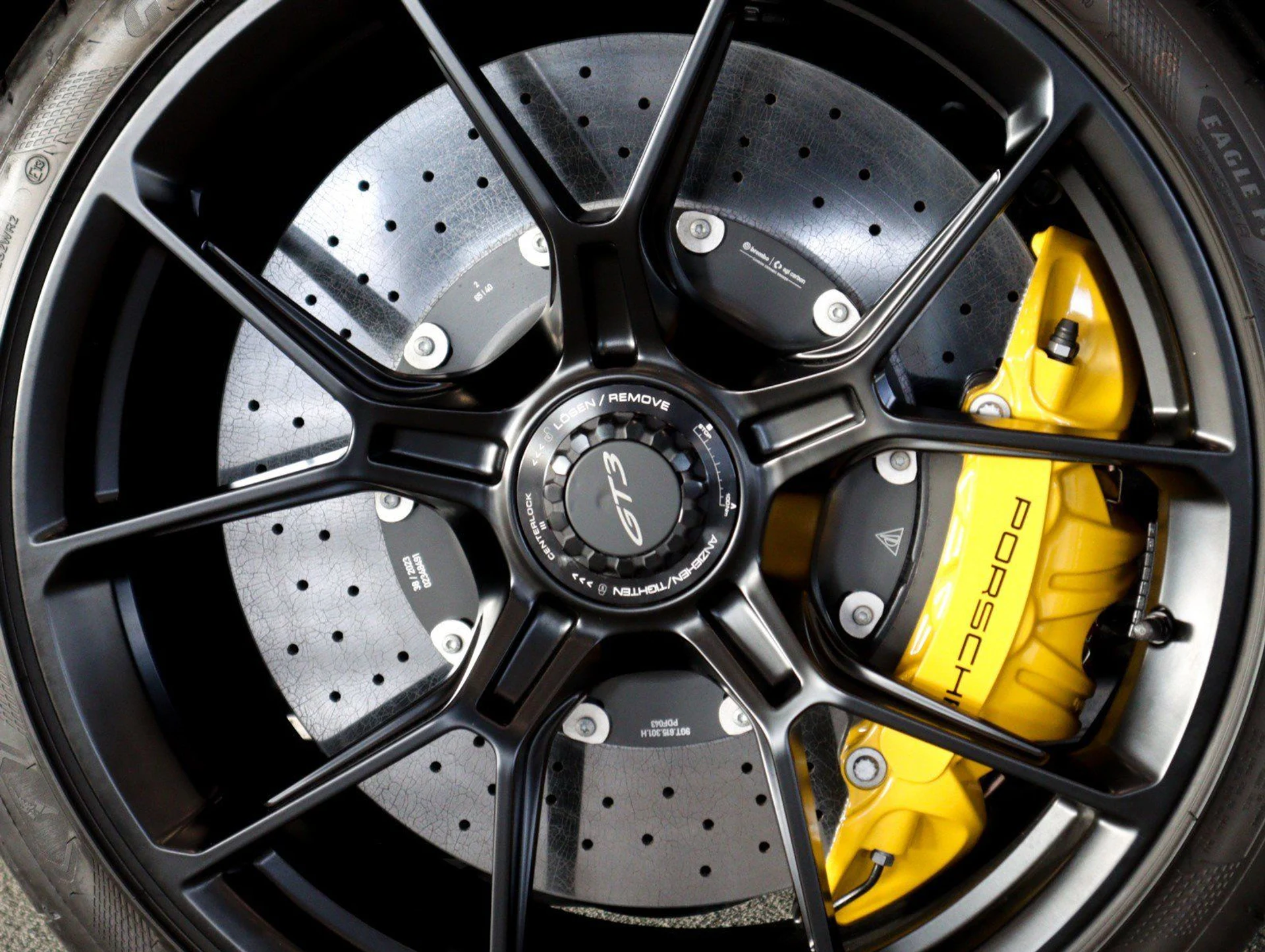 mph013_995798200_ed306ace184844e27f54e2d9a9933bf5_dbb881573a