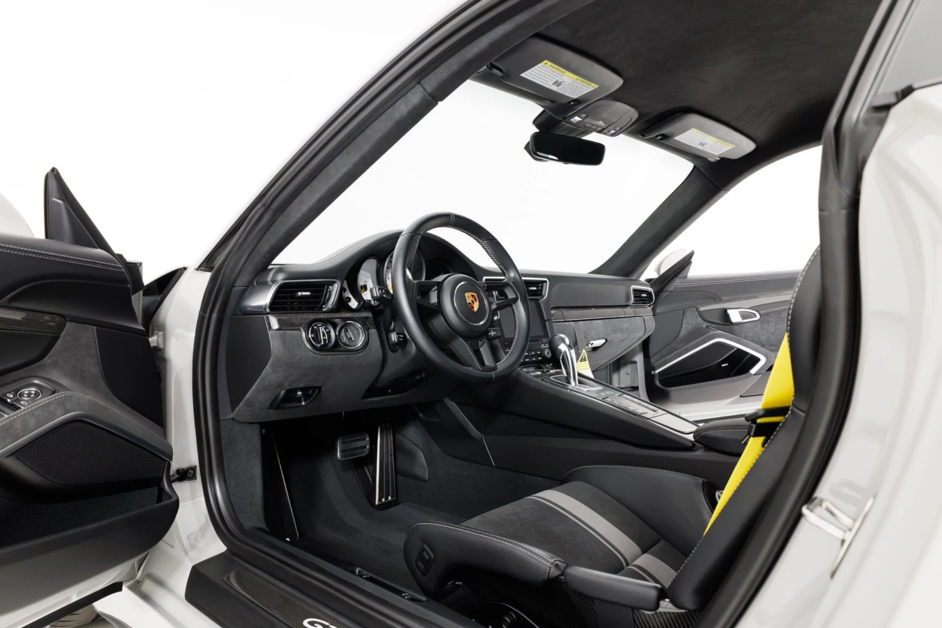 mph013_999013487_Used_2018_Porsche_911_GT_3_1782944816_2885a3951e
