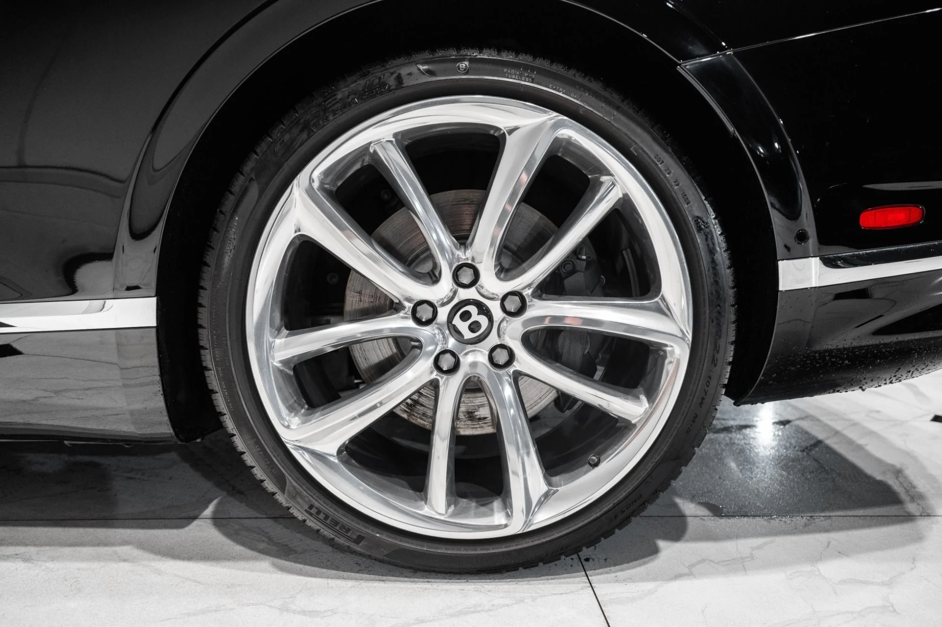mph014_1003118425_Used_2023_Bentley_Continental_GT_Azure_1790176082_5f7f0dff8c