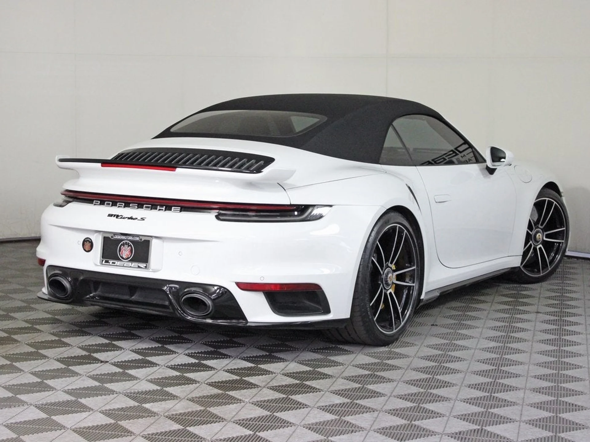 mph014_1005554389_15_5c437f214f