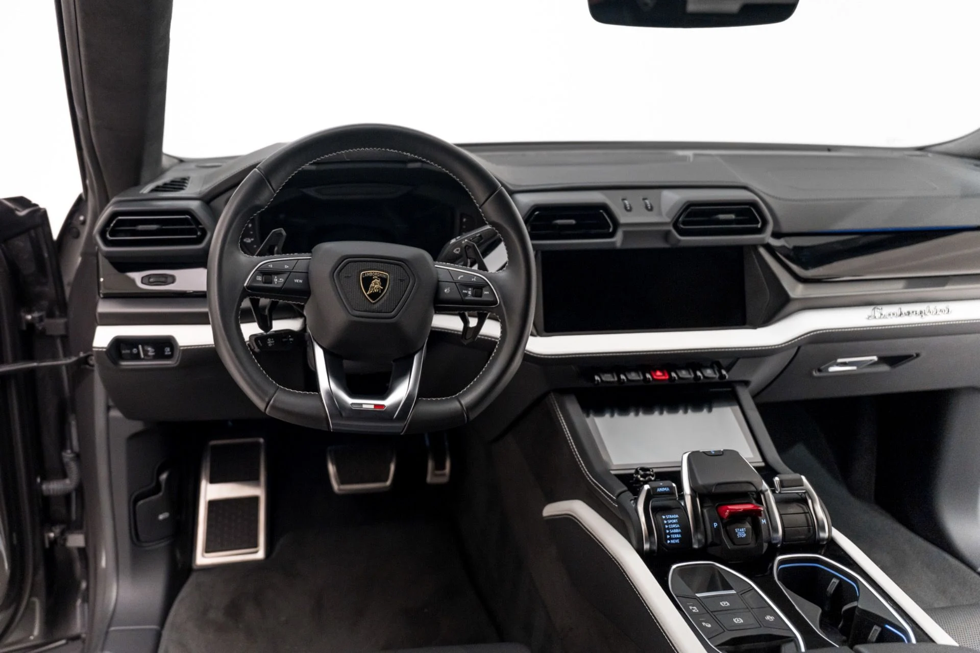 mph014_1010063168_Used_2025_Lamborghini_Urus_SE_1792099575_9ebad8e8cc
