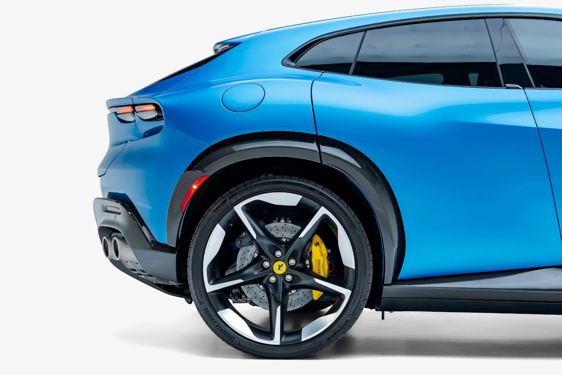 mph014_1010647608_Used_2023_Ferrari_Purosangue_1792516532_c0aa2487c0