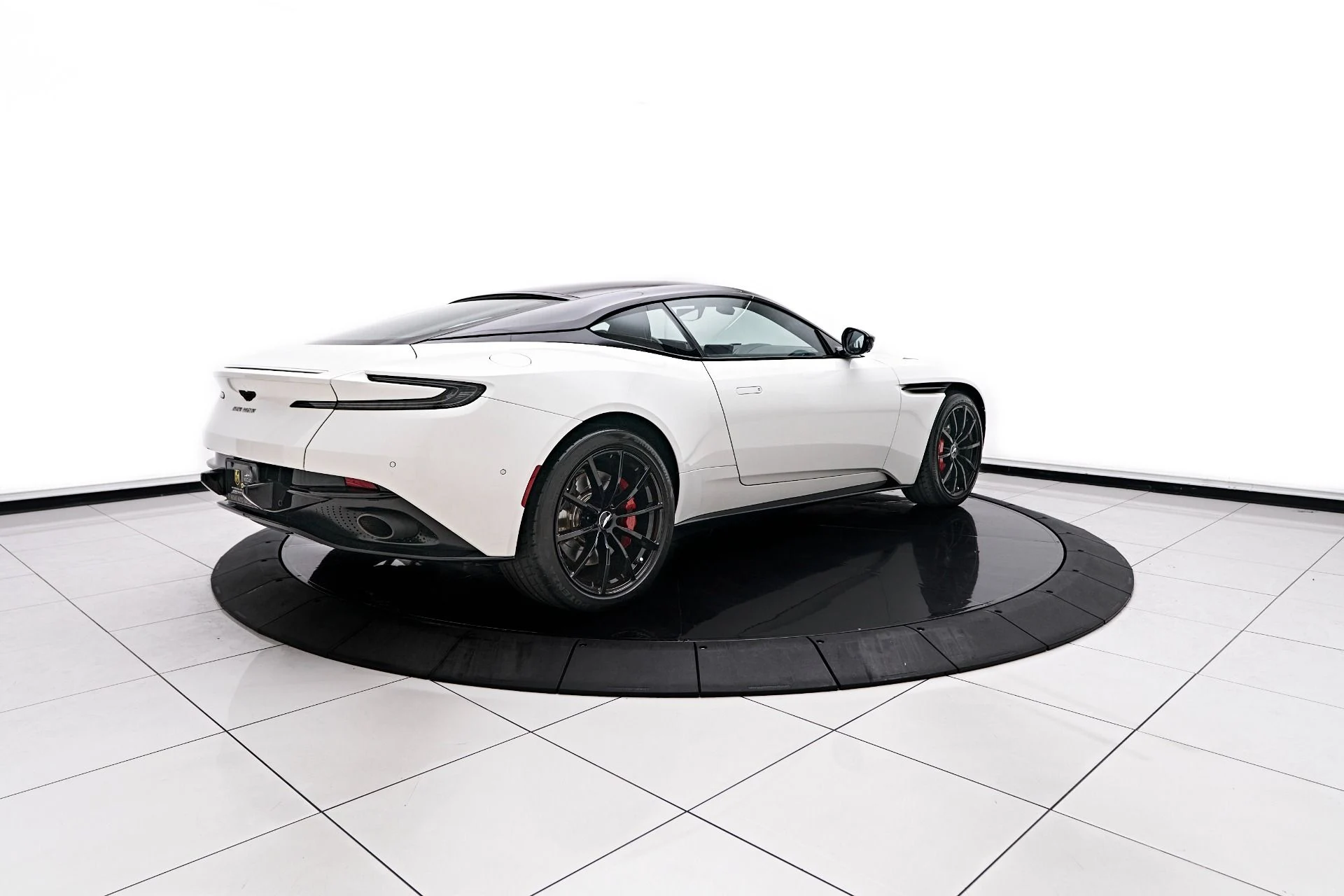mph014_1013261157_Used_2020_Aston_Martin_DB_11_AMR_1756239334_eb300e4884